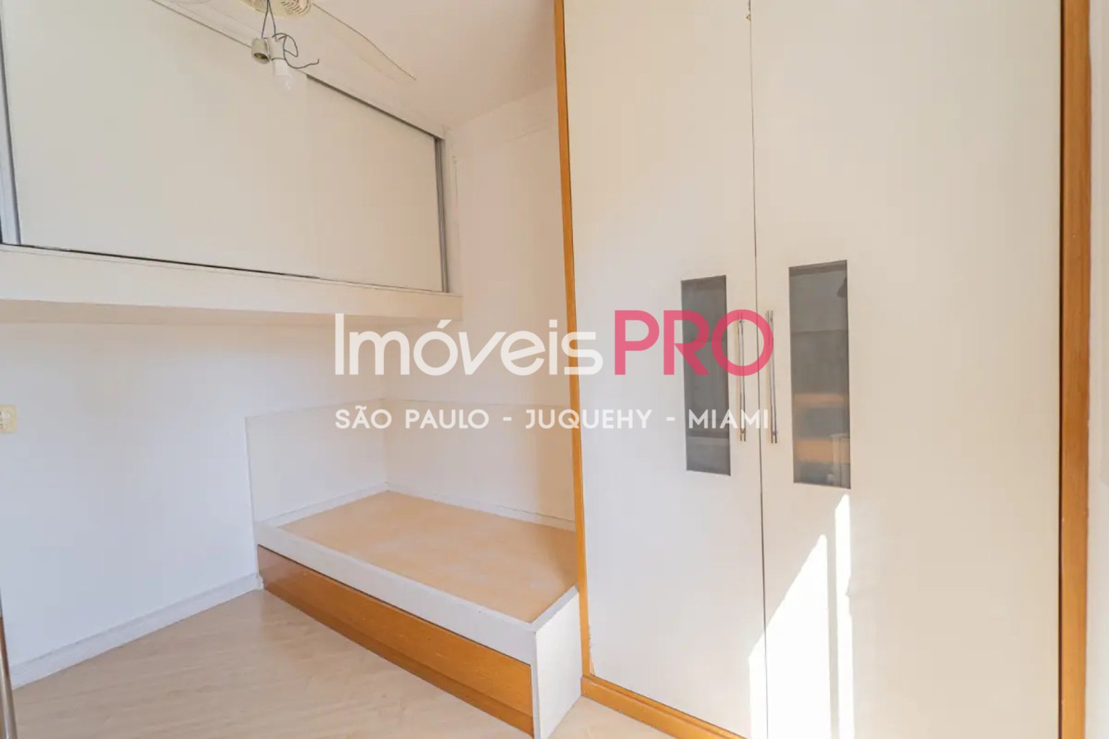 Foto :: https://assets.imoveispro.com.br/thumb/IP38801/apartamento-venda-moema-indios_IP38801_23_1920x1080.jpg?