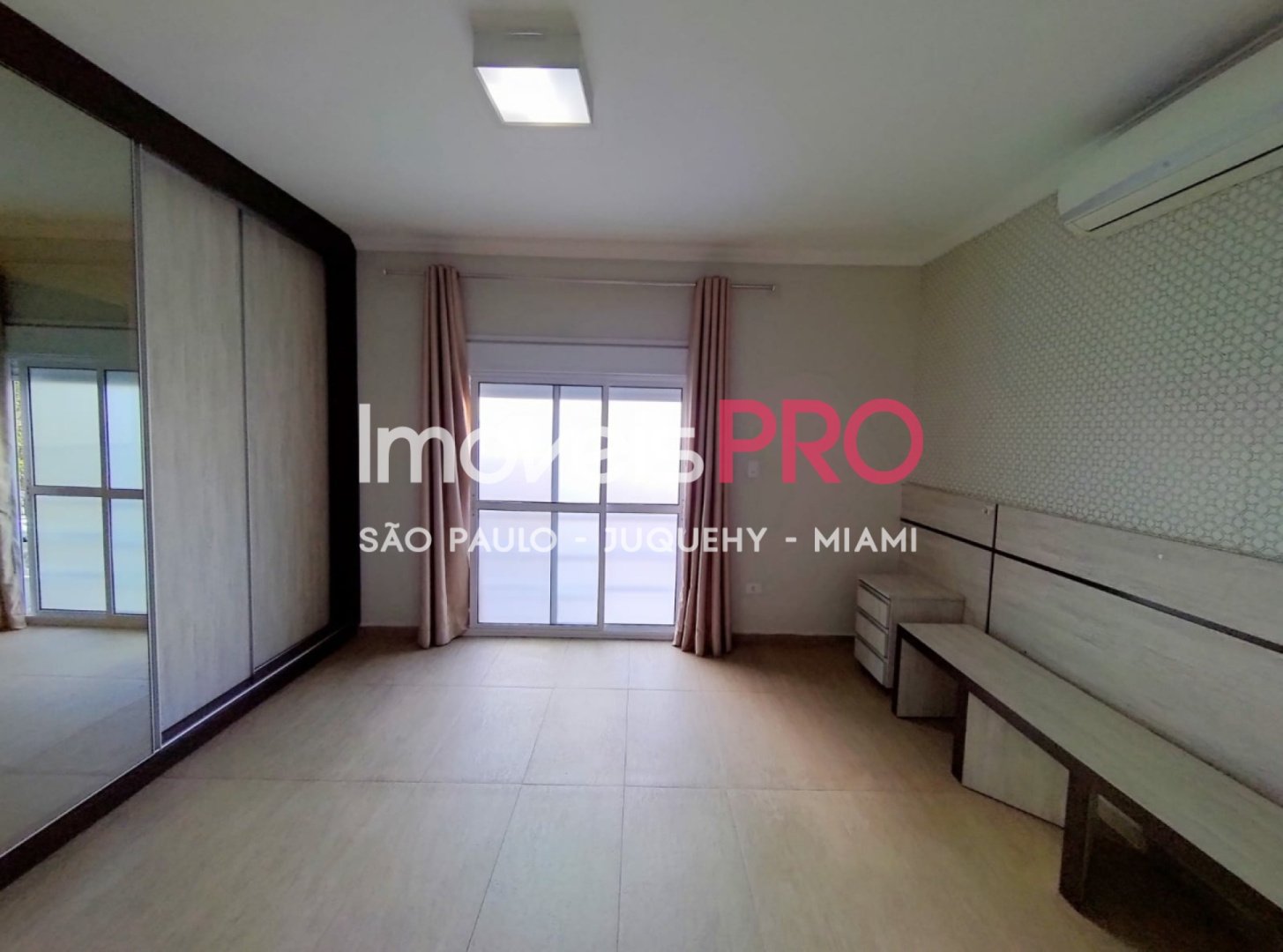 Foto :: https://assets.imoveispro.com.br/thumb/IP38810/casa-venda-ipiranga_IP38810_17_1920x1080.jpg?