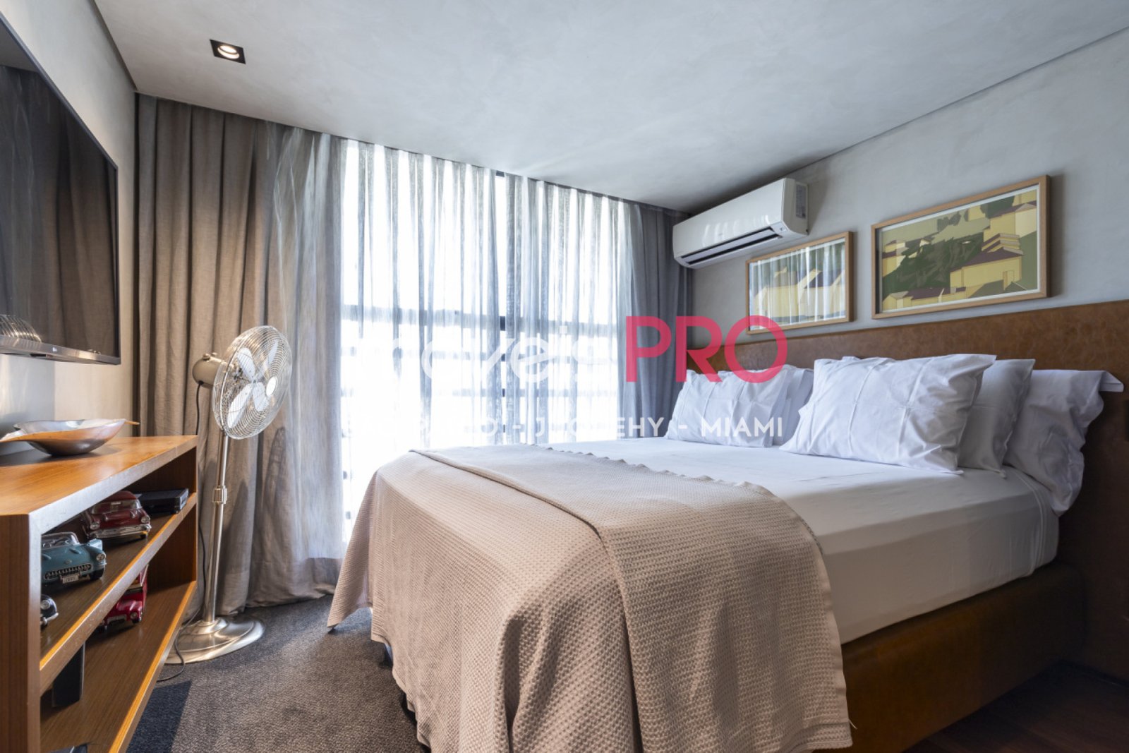 Foto :: https://assets.imoveispro.com.br/thumb/IP38812/duplex-venda-paraiso_IP38812_35_1920x1080.jpg?