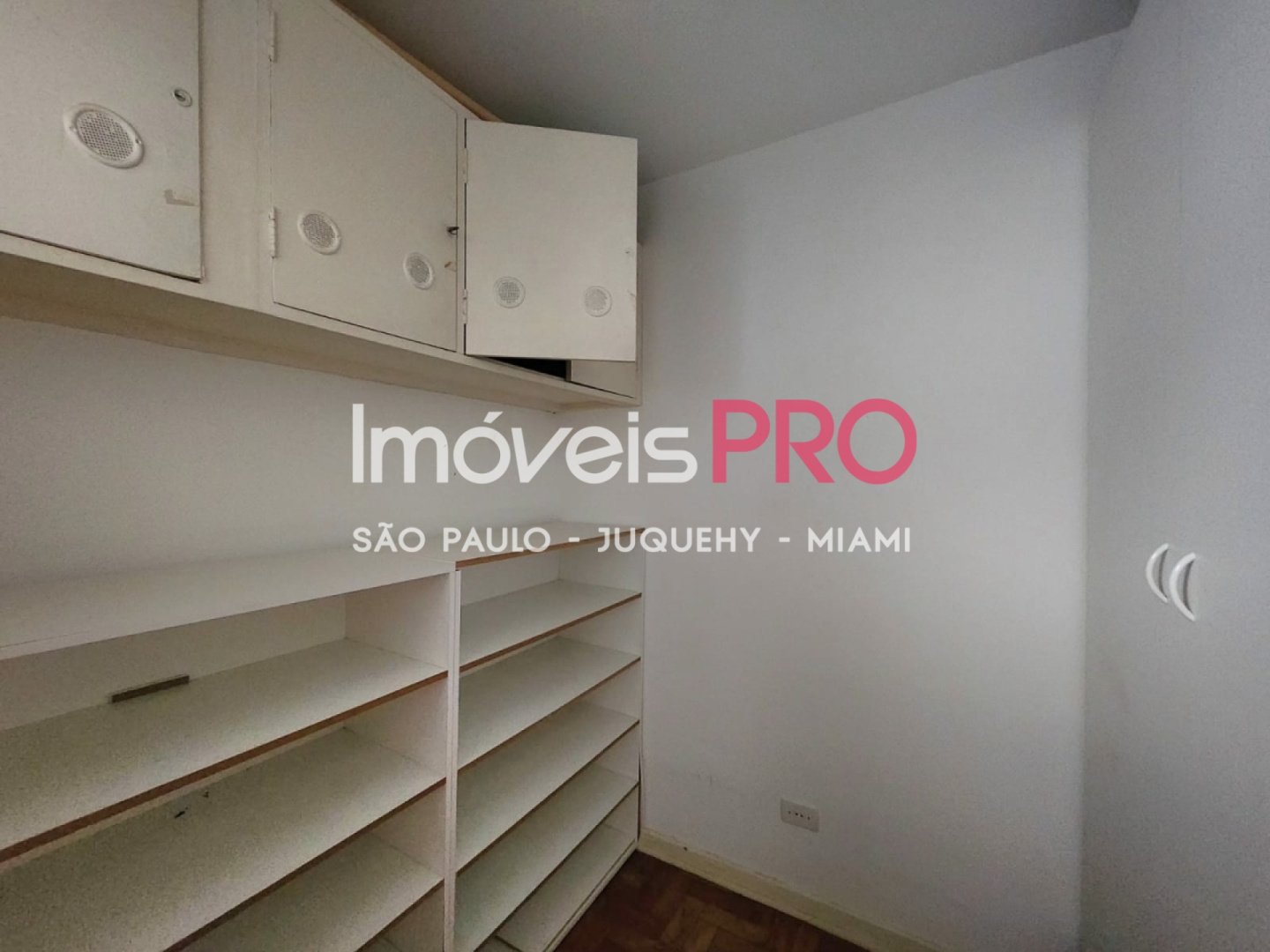 Foto :: https://assets.imoveispro.com.br/thumb/IP38814/apartamento-aluguel-moema-passaros_IP38814_11_1920x1080.jpg?