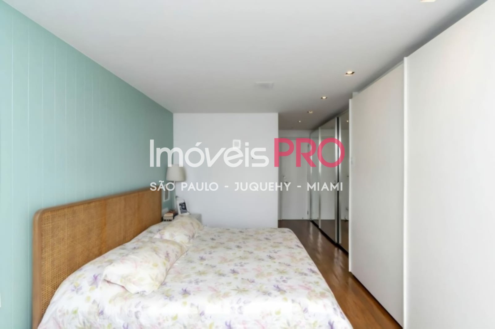 Foto :: https://assets.imoveispro.com.br/thumb/IP38819/apartamento-venda-brooklin_IP38819_17_1920x1080.jpg?