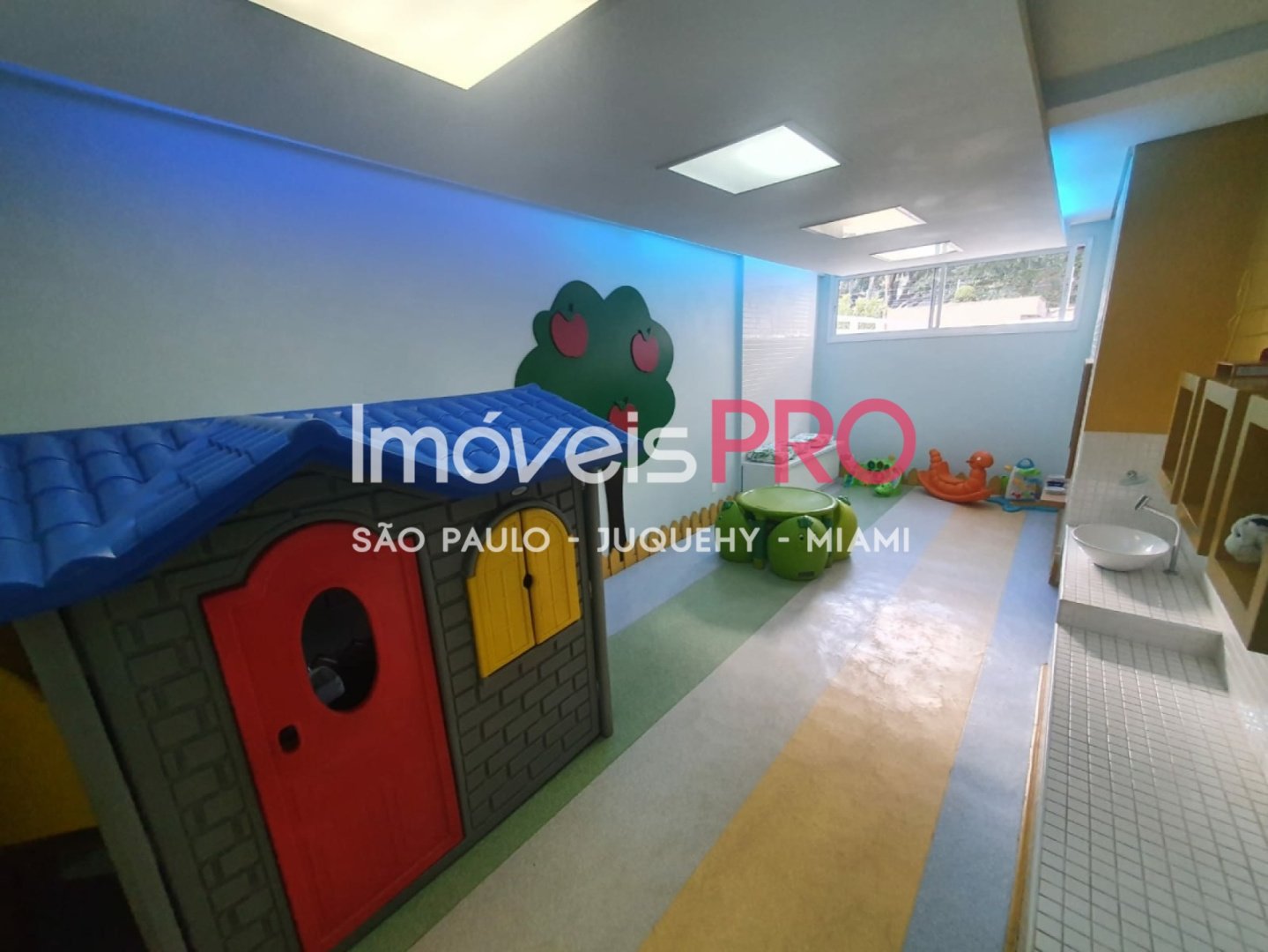 Foto :: https://assets.imoveispro.com.br/thumb/IP38819/apartamento-venda-brooklin_IP38819_23_1920x1080.jpg?