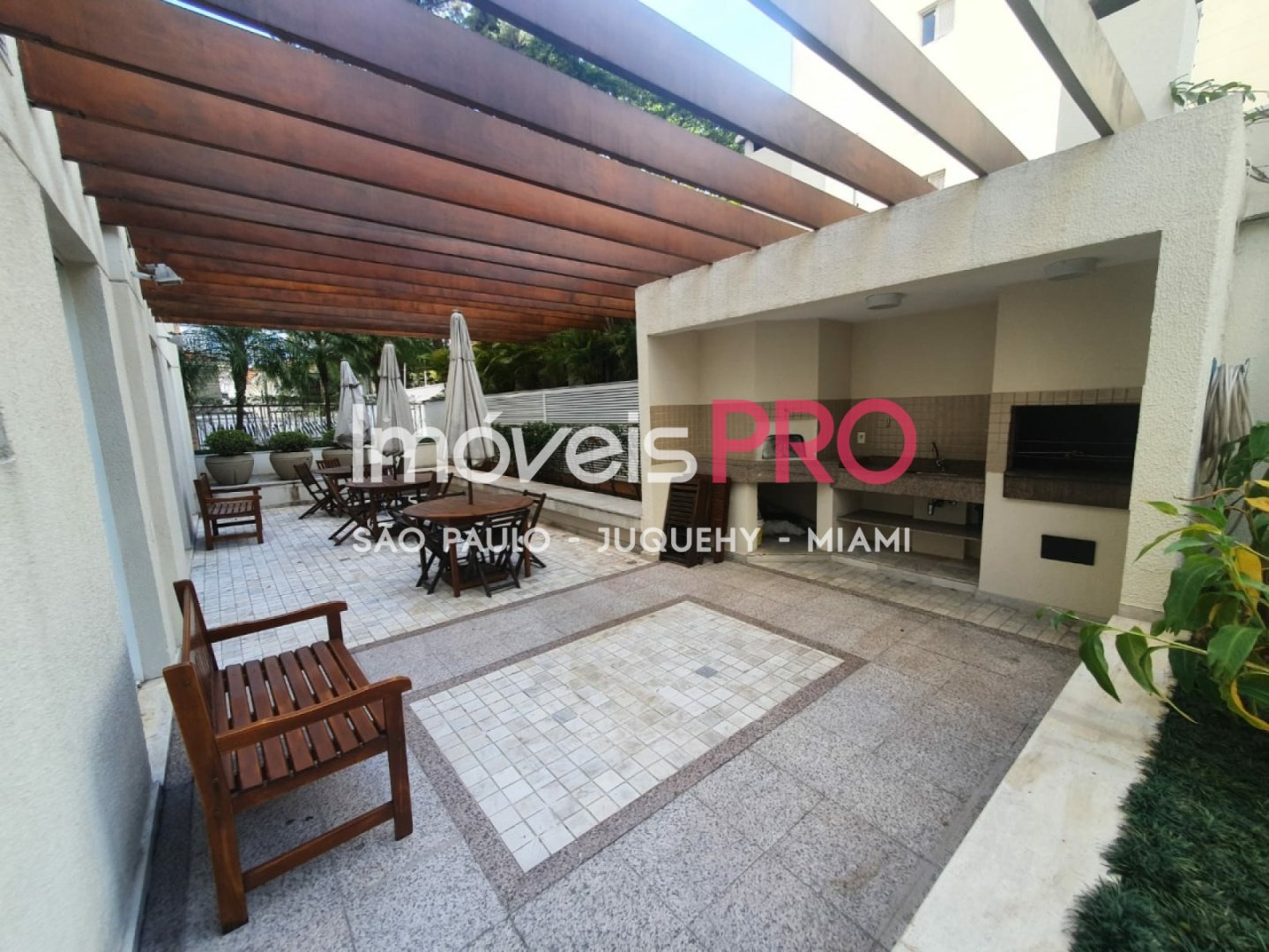 Foto :: IP38819