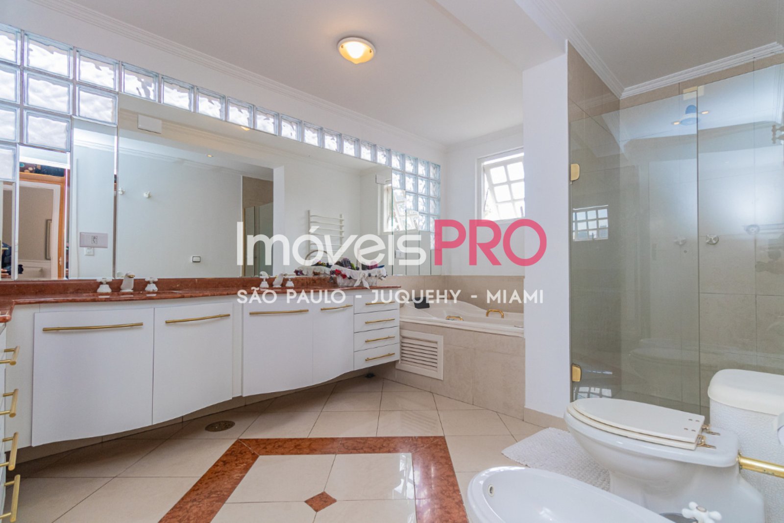 Foto :: https://assets.imoveispro.com.br/thumb/IP38830/sobrado-venda-brooklin-paulista_IP38830_53_1920x1080.jpg?