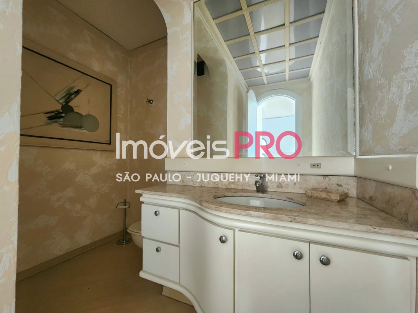 Foto :: https://assets.imoveispro.com.br/thumb/IP38837/apartamento-venda-morumbi_IP38837_29_1920x1080.jpg?