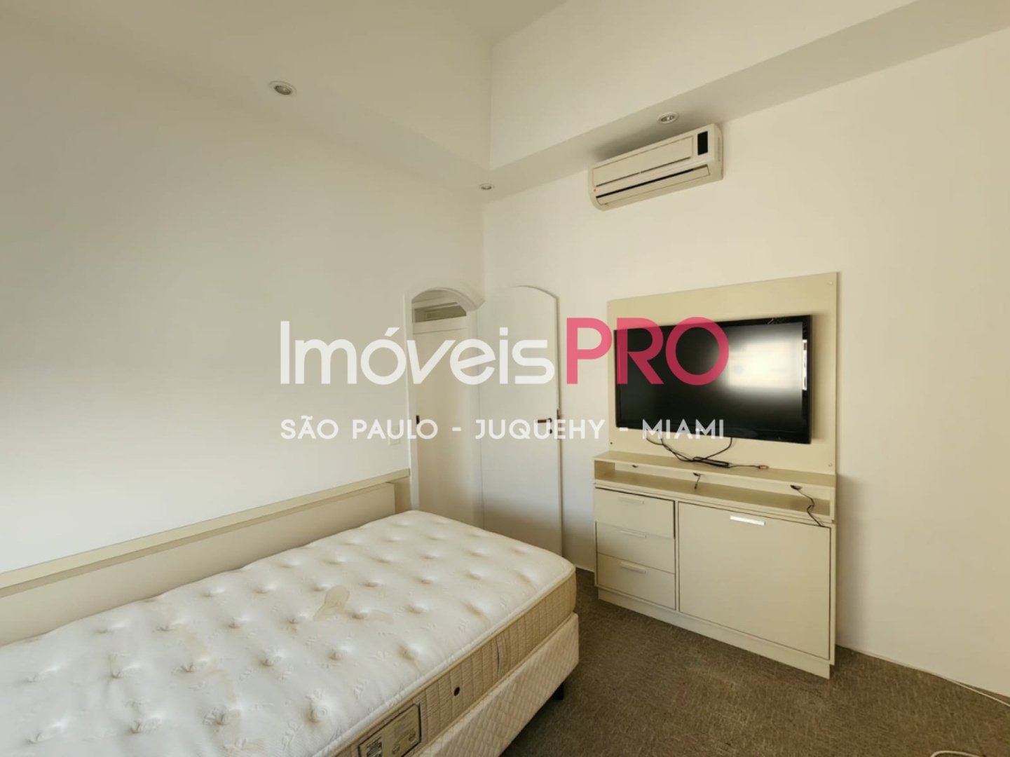 Foto :: https://assets.imoveispro.com.br/thumb/IP38837/apartamento-venda-morumbi_IP38837_41_1920x1080.jpg?