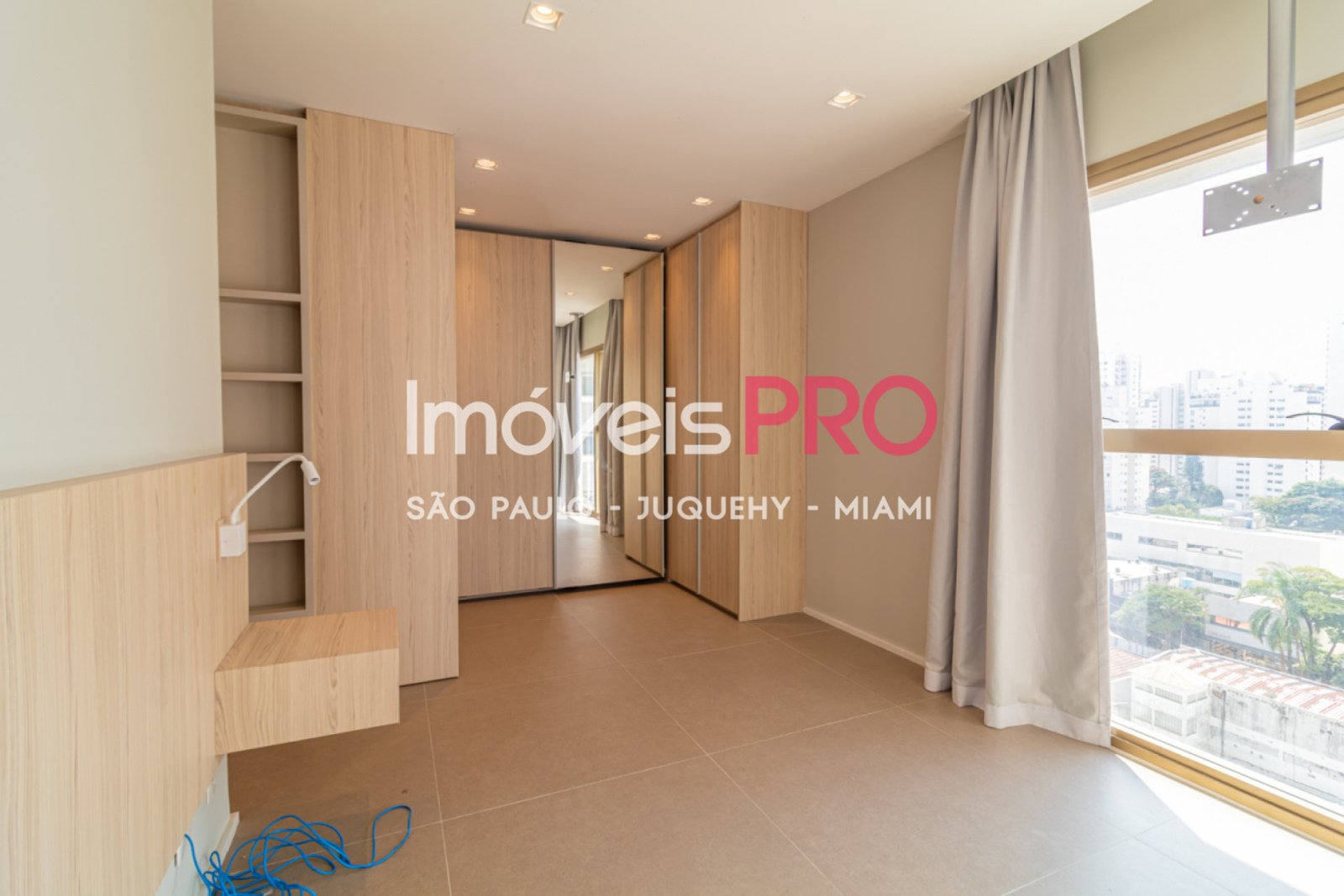 Foto :: IP38840