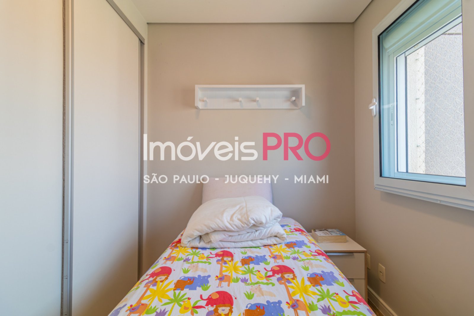 Foto :: IP38841