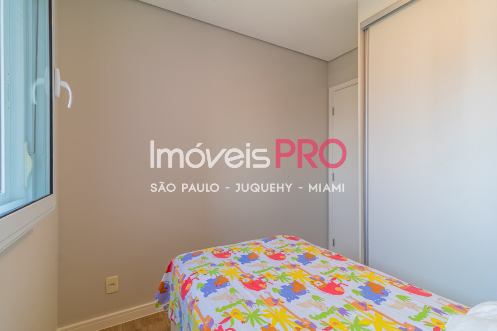 Foto :: IP38841