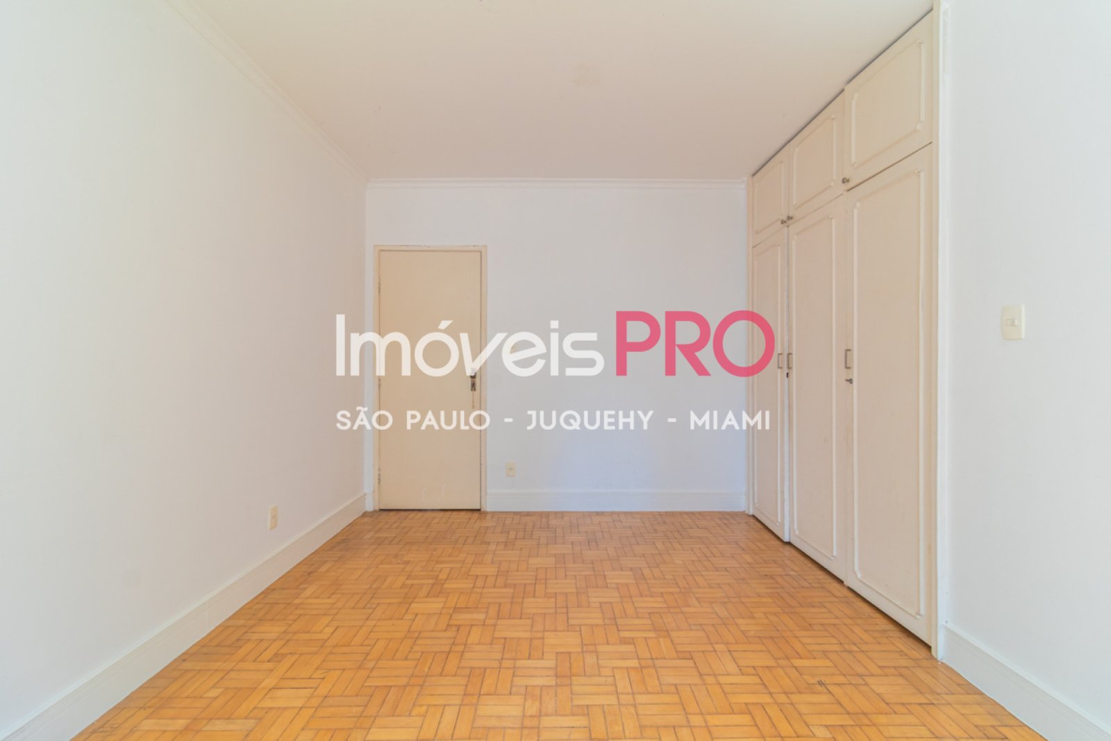 Foto :: IP38844