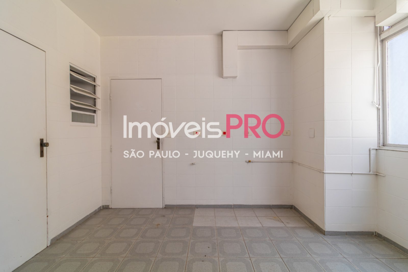 Foto :: IP38844