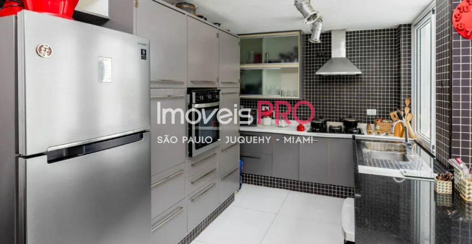 Foto :: https://assets.imoveispro.com.br/thumb/IP38859/casa-venda-brooklin-paulista_IP38859_17_1920x1080.jpg?