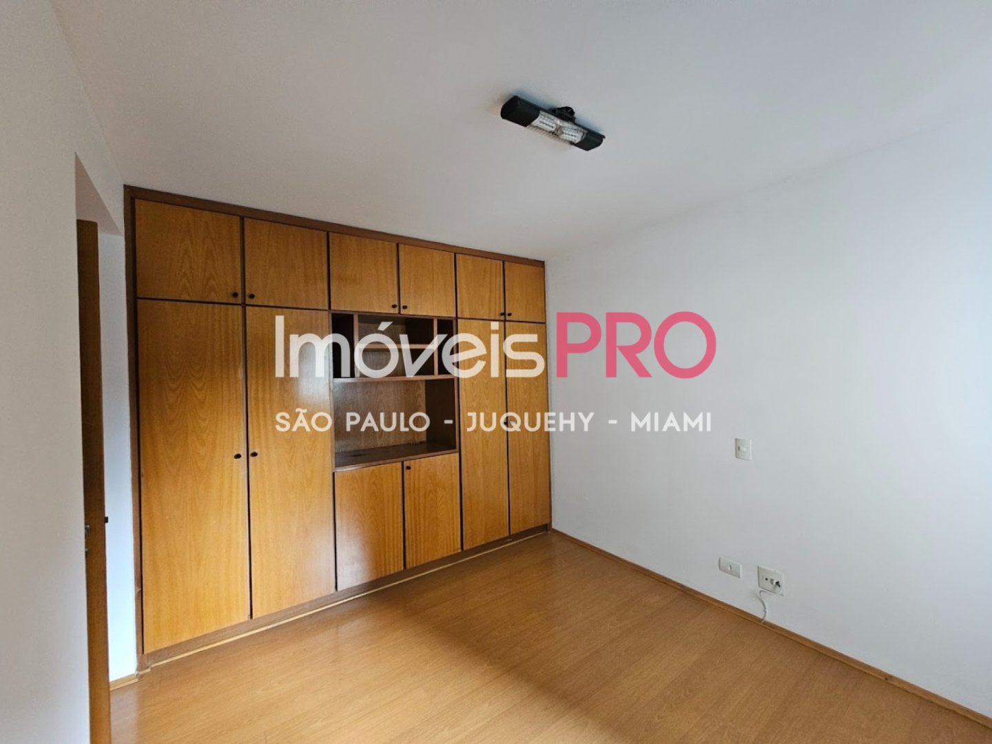 Foto :: IP38869
