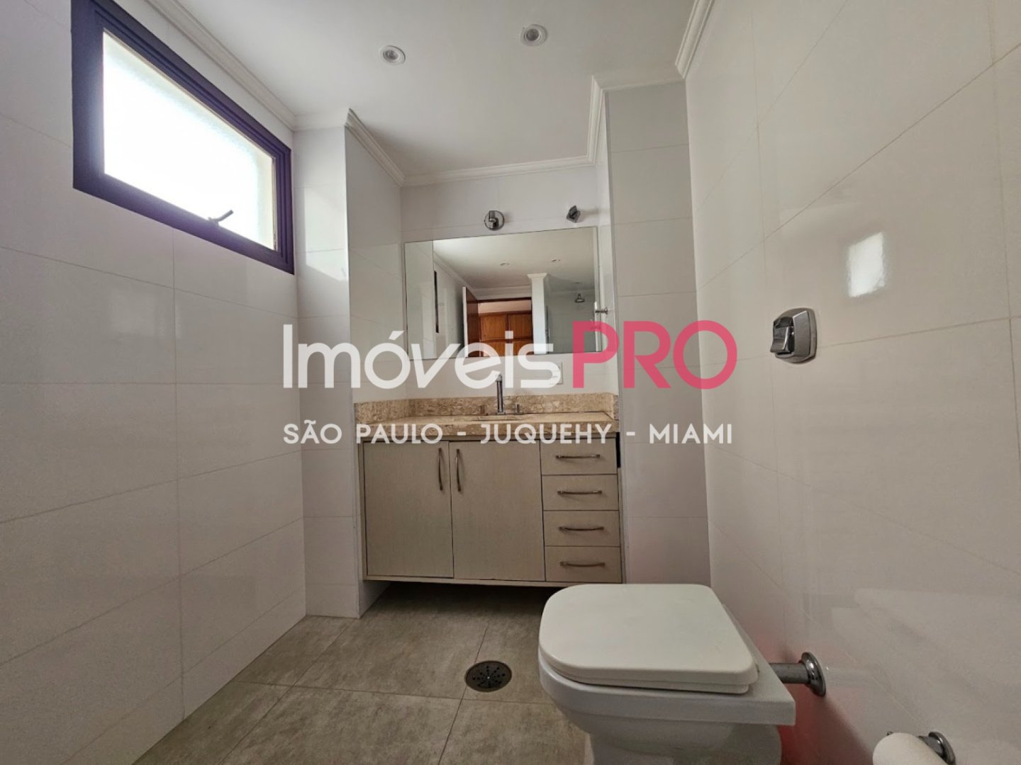 Foto :: IP38869