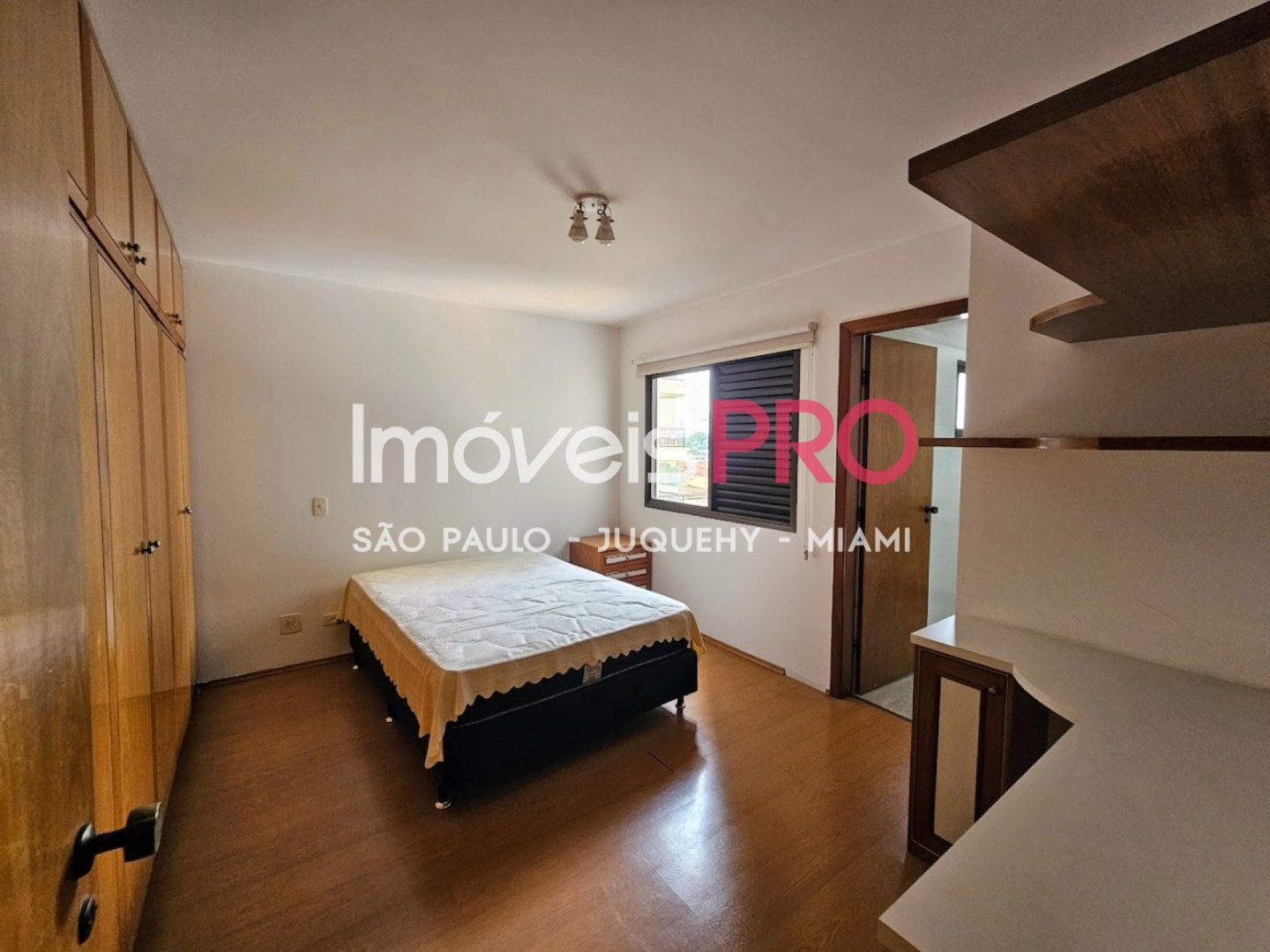 Foto :: IP38869