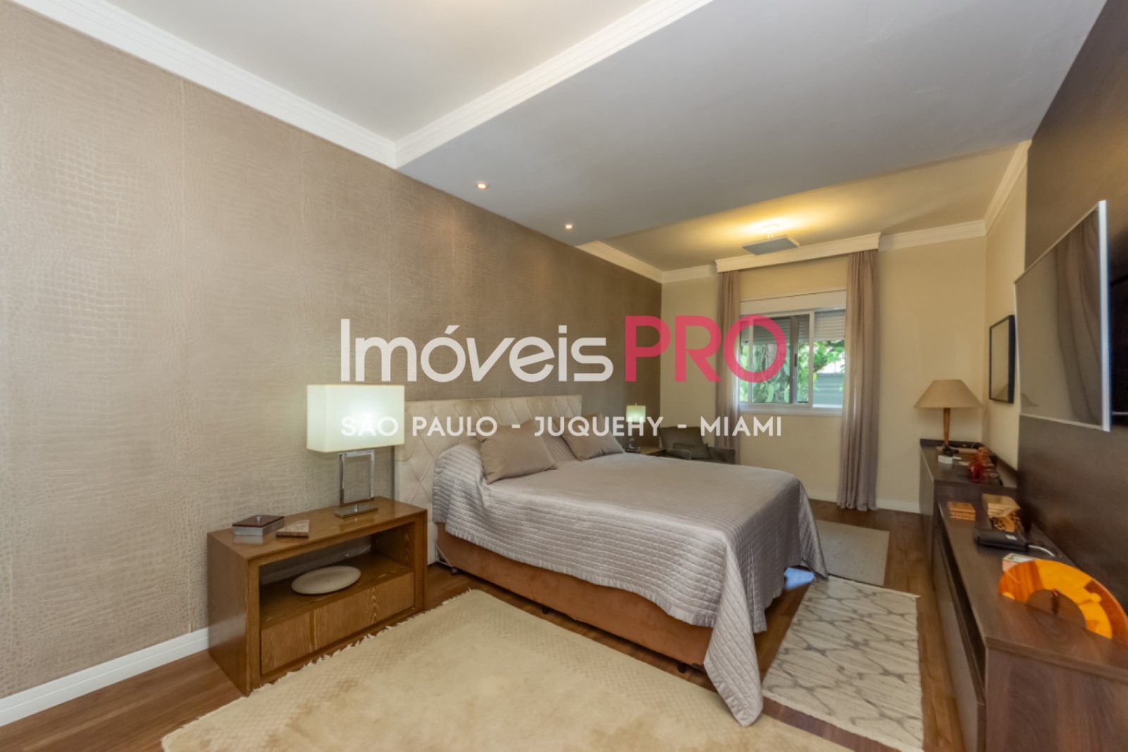 Foto :: https://assets.imoveispro.com.br/thumb/IP38872/casa-venda-vila-mariana_IP38872_17_1920x1080.jpg?