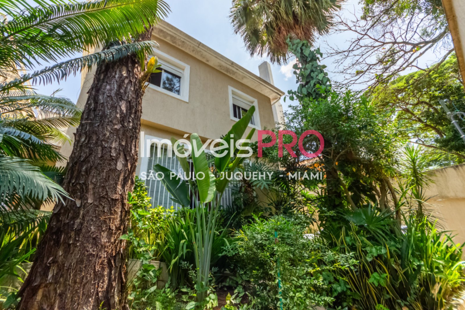 Foto :: https://assets.imoveispro.com.br/thumb/IP38872/casa-venda-vila-mariana_IP38872_41_1920x1080.jpg?