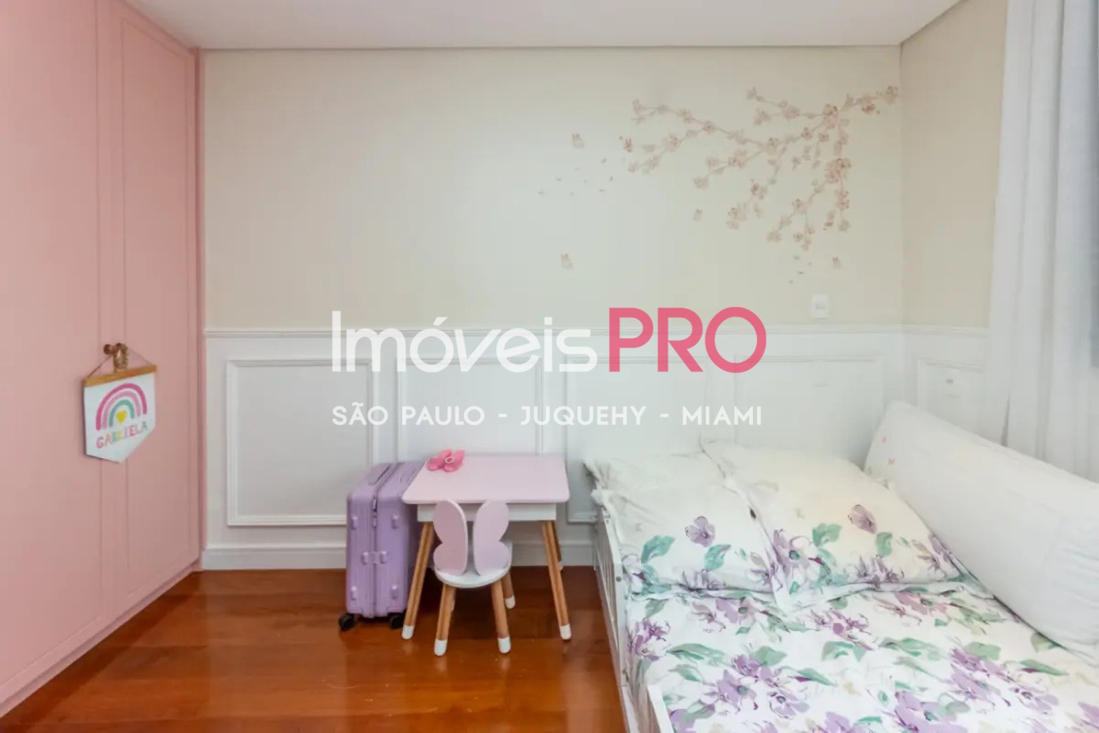 Foto :: IP38878