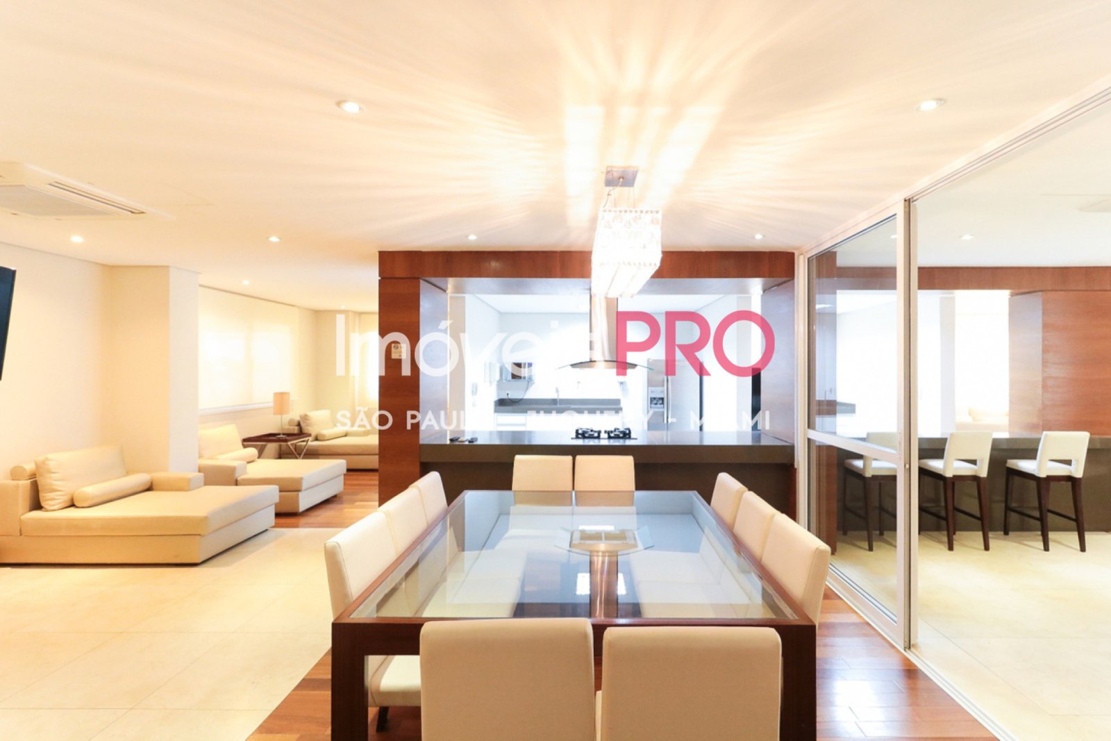 Foto :: https://assets.imoveispro.com.br/thumb/IP38880/apartamento-aluguel-campo-belo_IP38880_35_1920x1080.jpg?