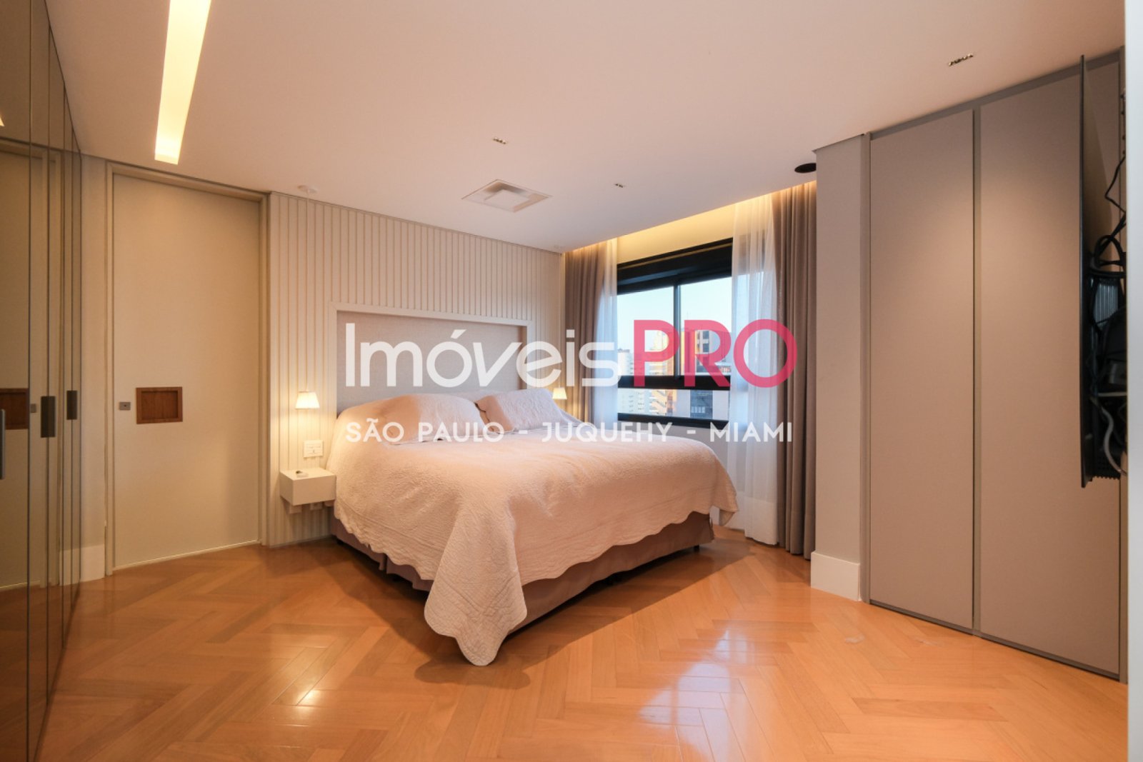 Foto :: https://assets.imoveispro.com.br/thumb/IP38881/apartamento-venda-pinheiros_IP38881_17_1920x1080.jpg?
