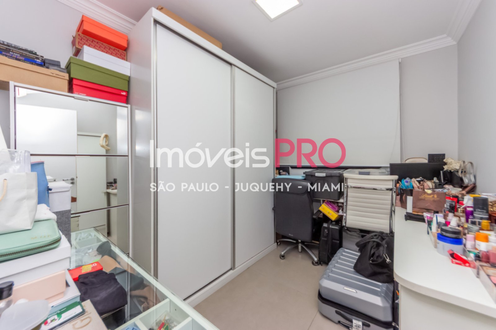 Foto :: https://assets.imoveispro.com.br/thumb/IP38890/apartamento-venda-vila-olimpia_IP38890_17_1920x1080.jpg?