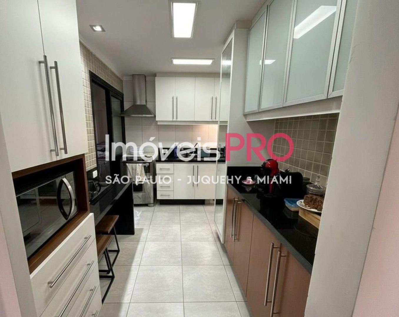 Foto :: https://assets.imoveispro.com.br/thumb/IP38896/apartamento-venda-moema-passaros_IP38896_17_1920x1080.jpg?