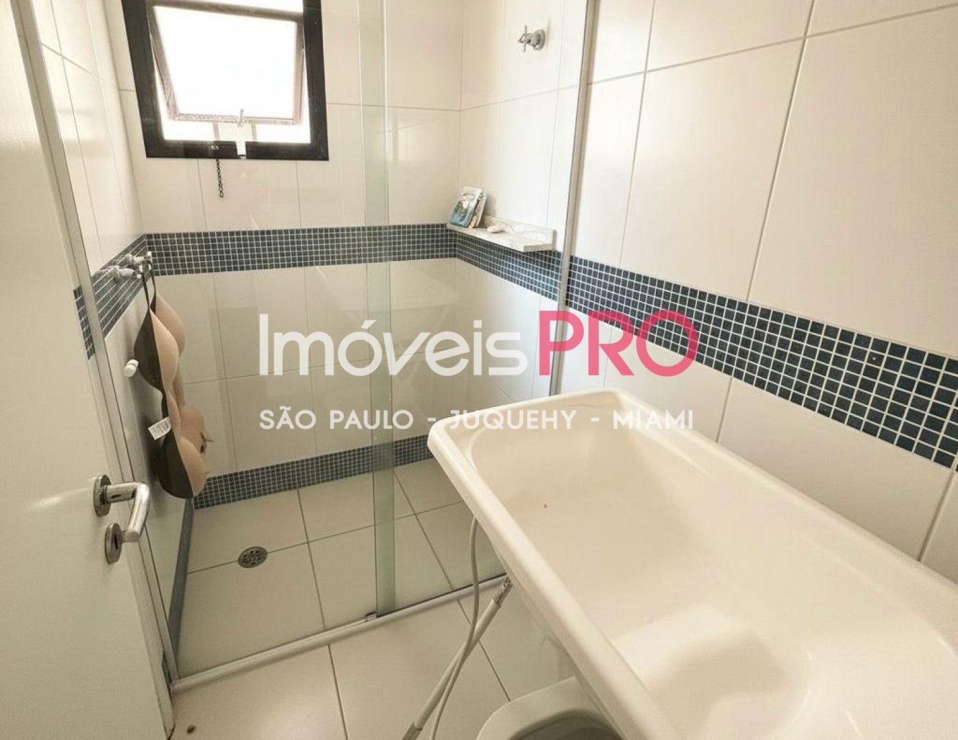 Foto :: https://assets.imoveispro.com.br/thumb/IP38896/apartamento-venda-moema-passaros_IP38896_23_1920x1080.jpg?