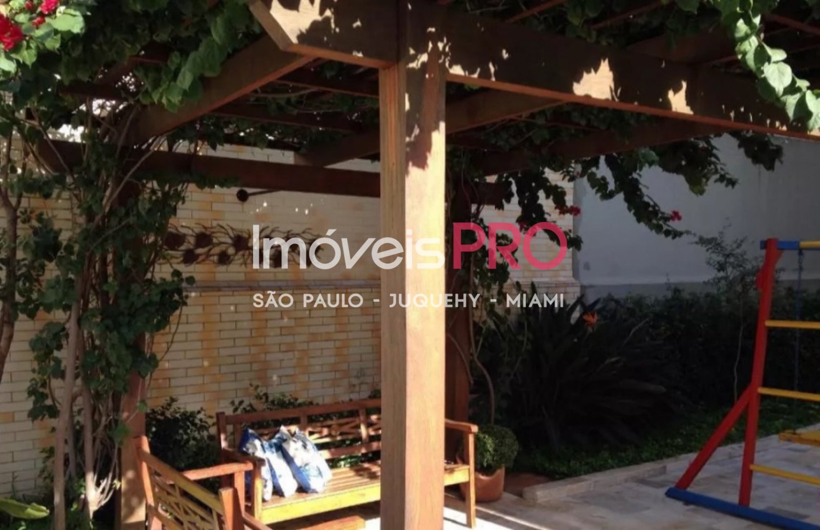 Foto :: IP38898