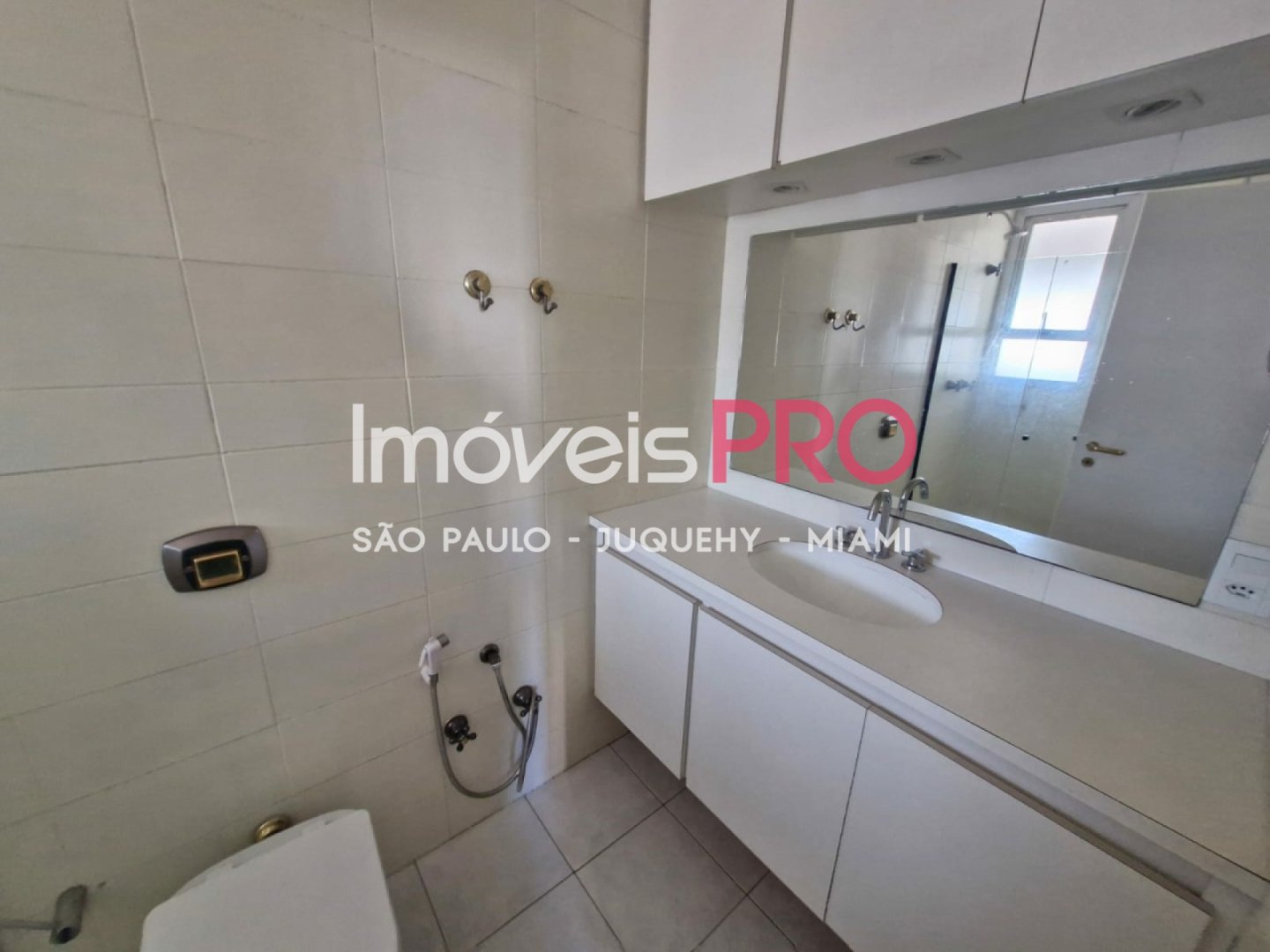 Foto :: https://assets.imoveispro.com.br/thumb/IP38898/apartamento-venda-campo-belo_IP38898_11_1920x1080.jpg?