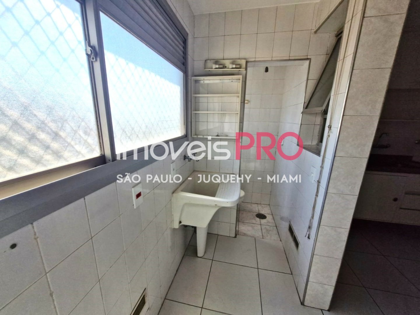 Foto :: https://assets.imoveispro.com.br/thumb/IP38898/apartamento-venda-campo-belo_IP38898_17_1920x1080.jpg?