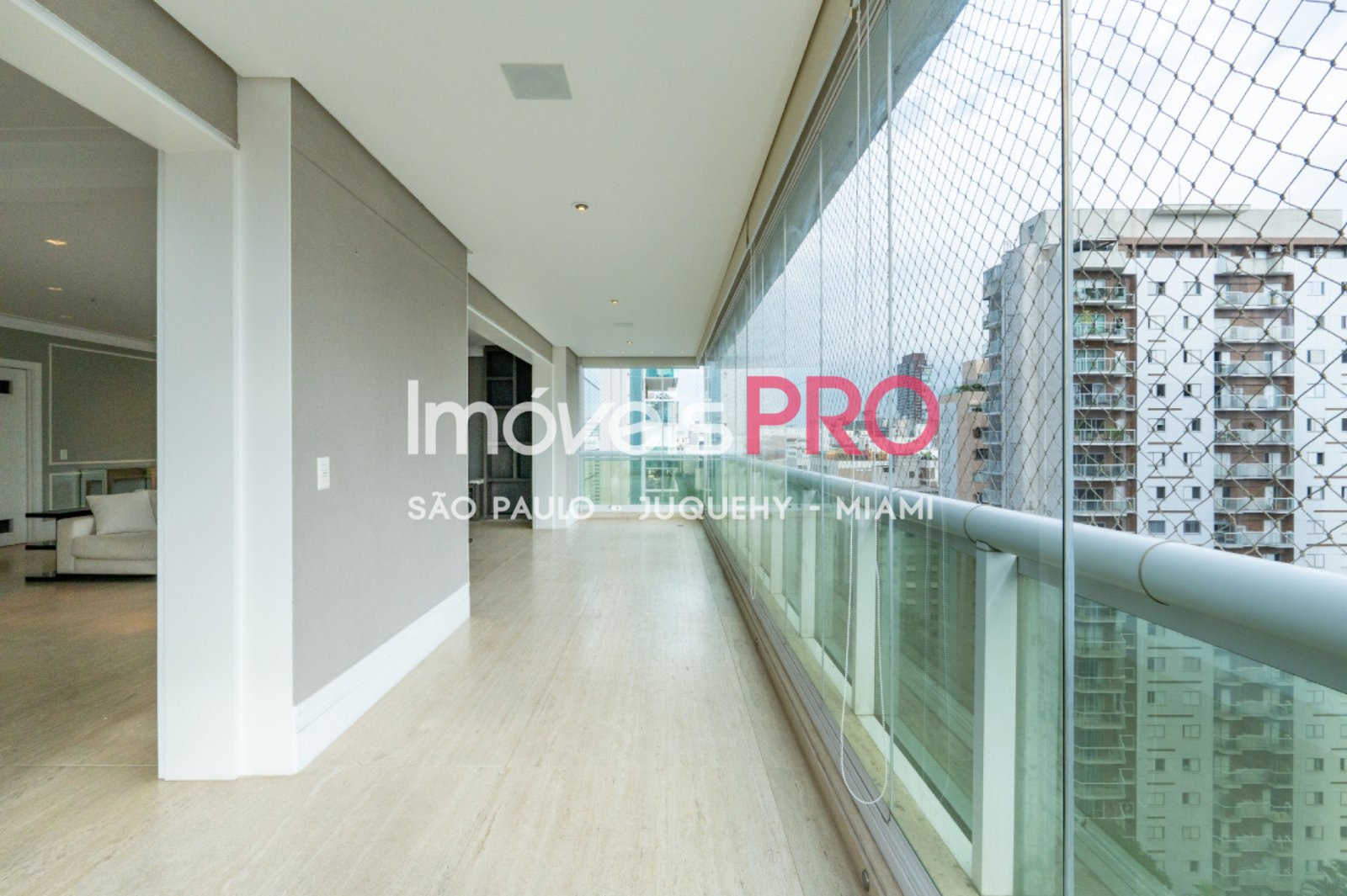 Foto :: IP38900