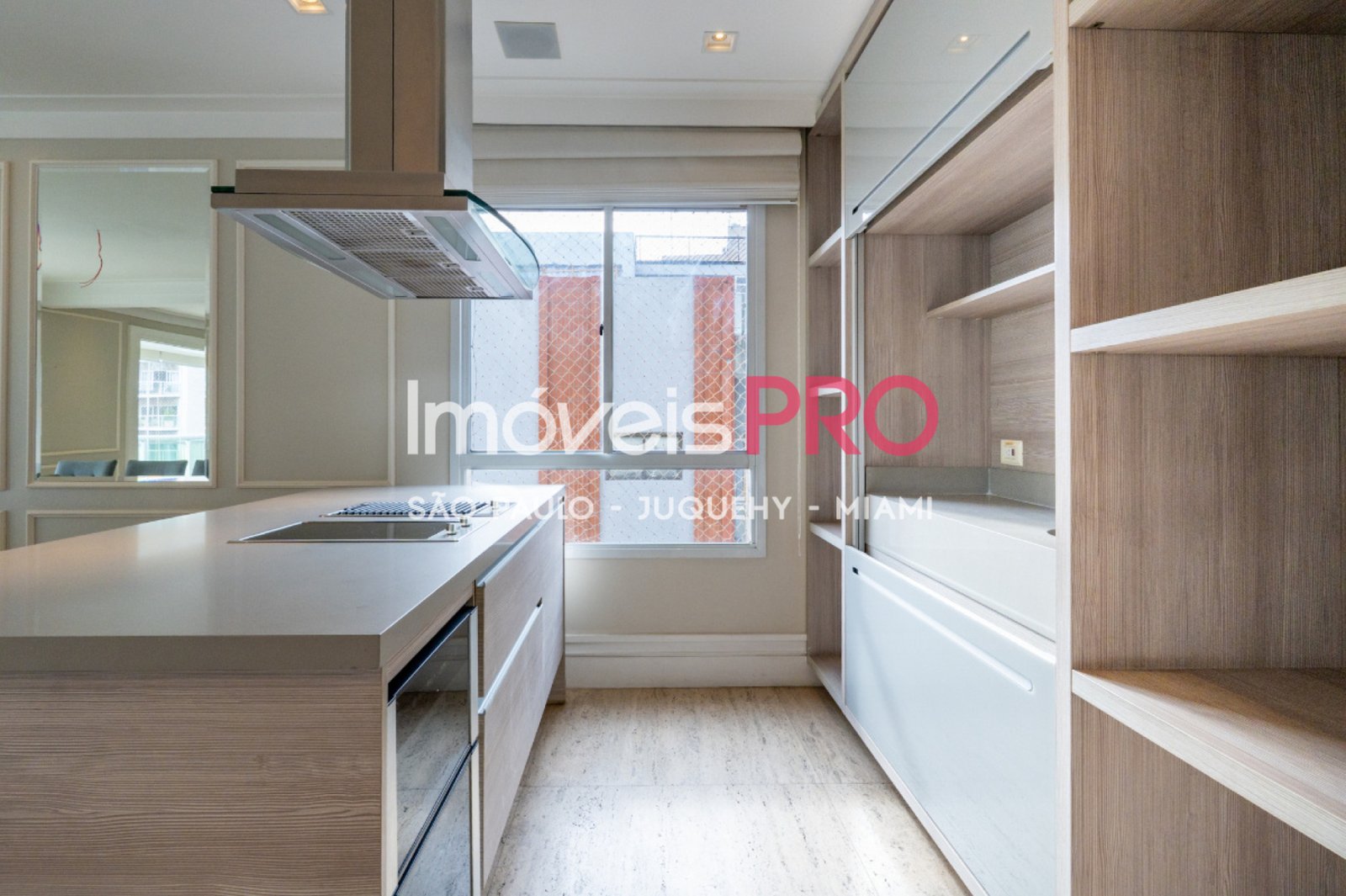 Foto :: https://assets.imoveispro.com.br/thumb/IP38900/apartamento-venda-itaim-bibi_IP38900_23_1920x1080.jpg?