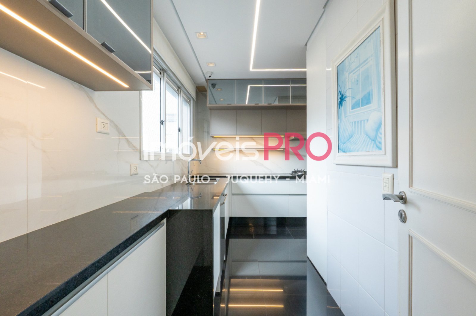 Foto :: https://assets.imoveispro.com.br/thumb/IP38900/apartamento-venda-itaim-bibi_IP38900_41_1920x1080.jpg?