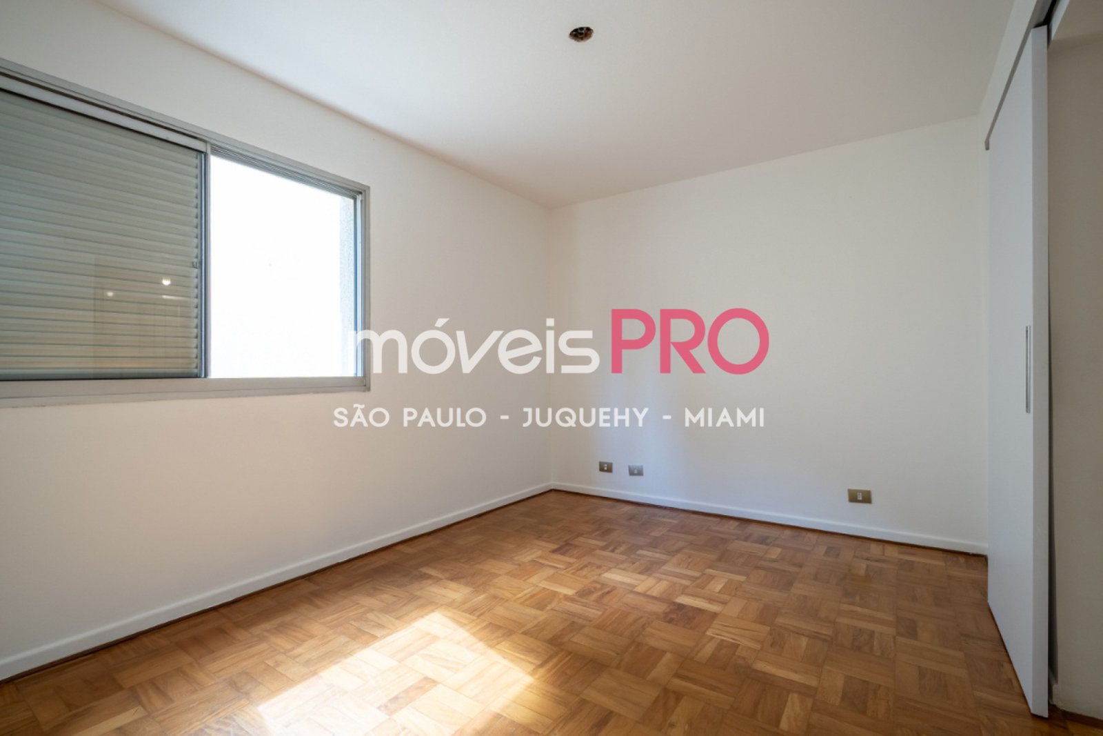 Foto :: https://assets.imoveispro.com.br/thumb/IP38902/apartamento-venda-moema-passaros_IP38902_23_1920x1080.jpg?