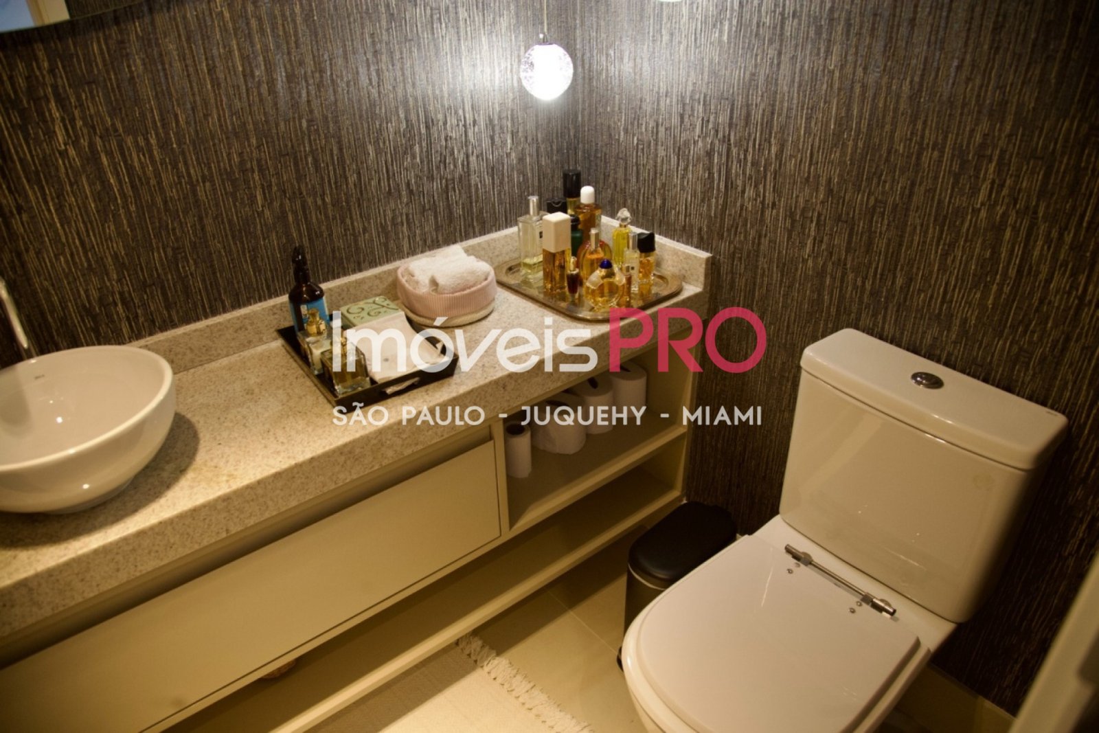 Foto :: IP38904