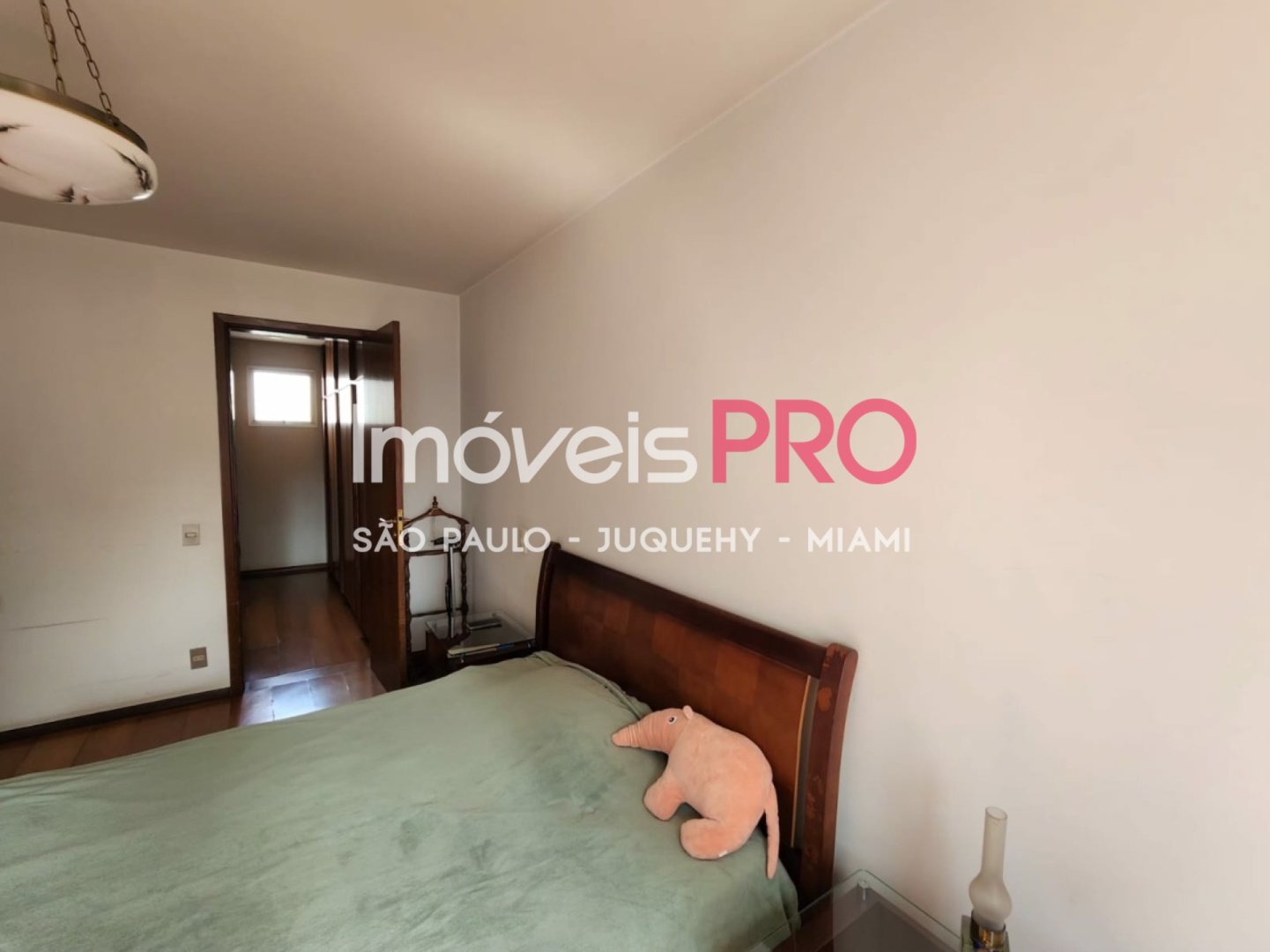 Foto :: https://assets.imoveispro.com.br/thumb/IP38918/apartamento-venda-real-parque_IP38918_11_1920x1080.jpg?