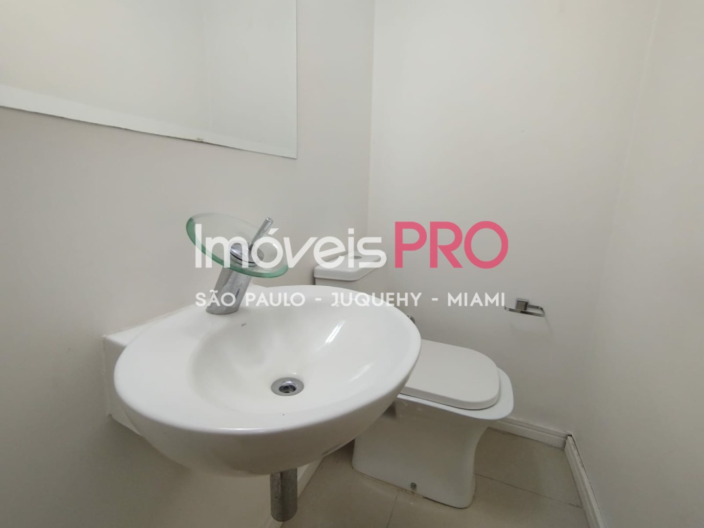 Foto :: IP38925