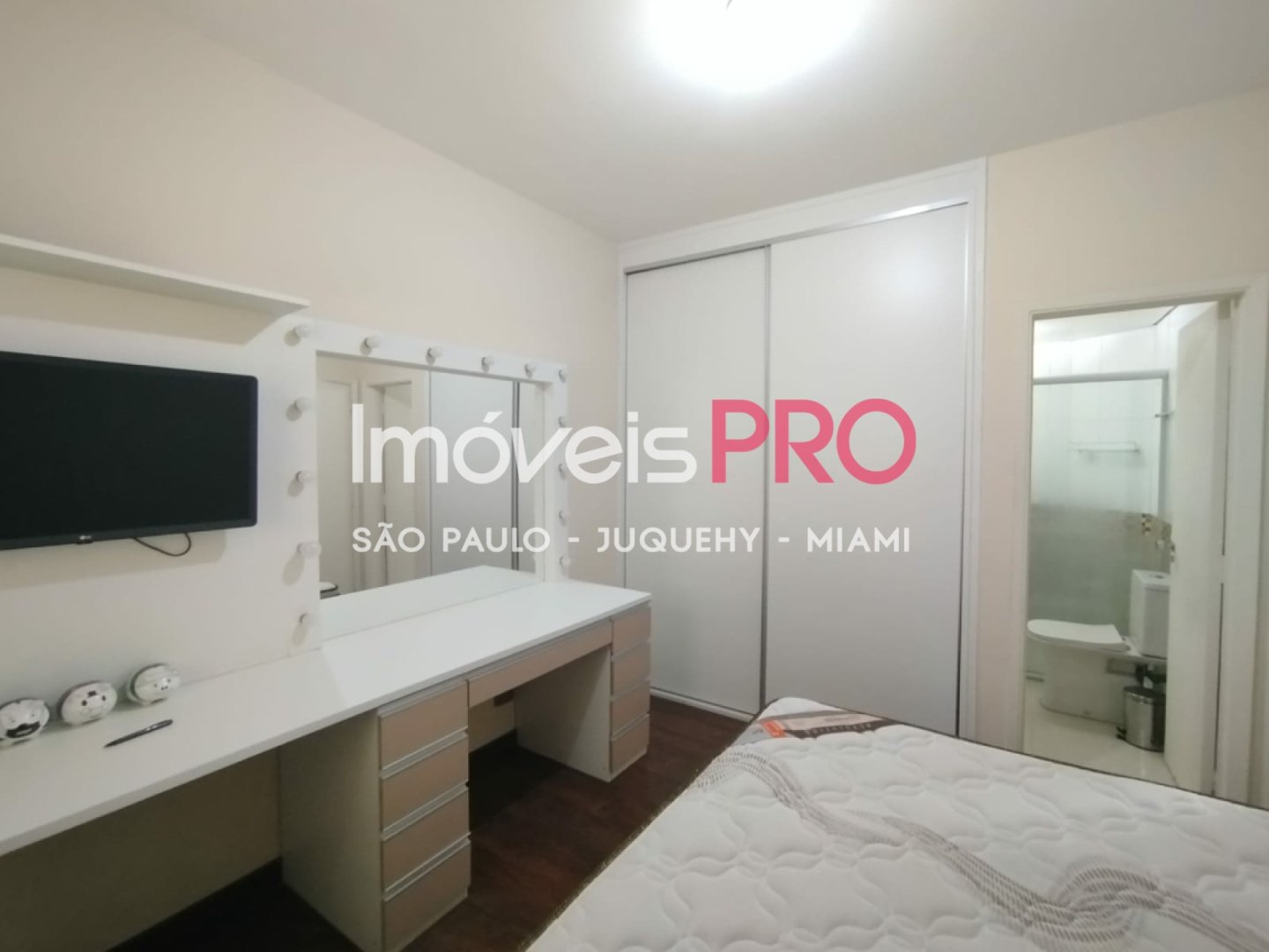 Foto :: IP38925
