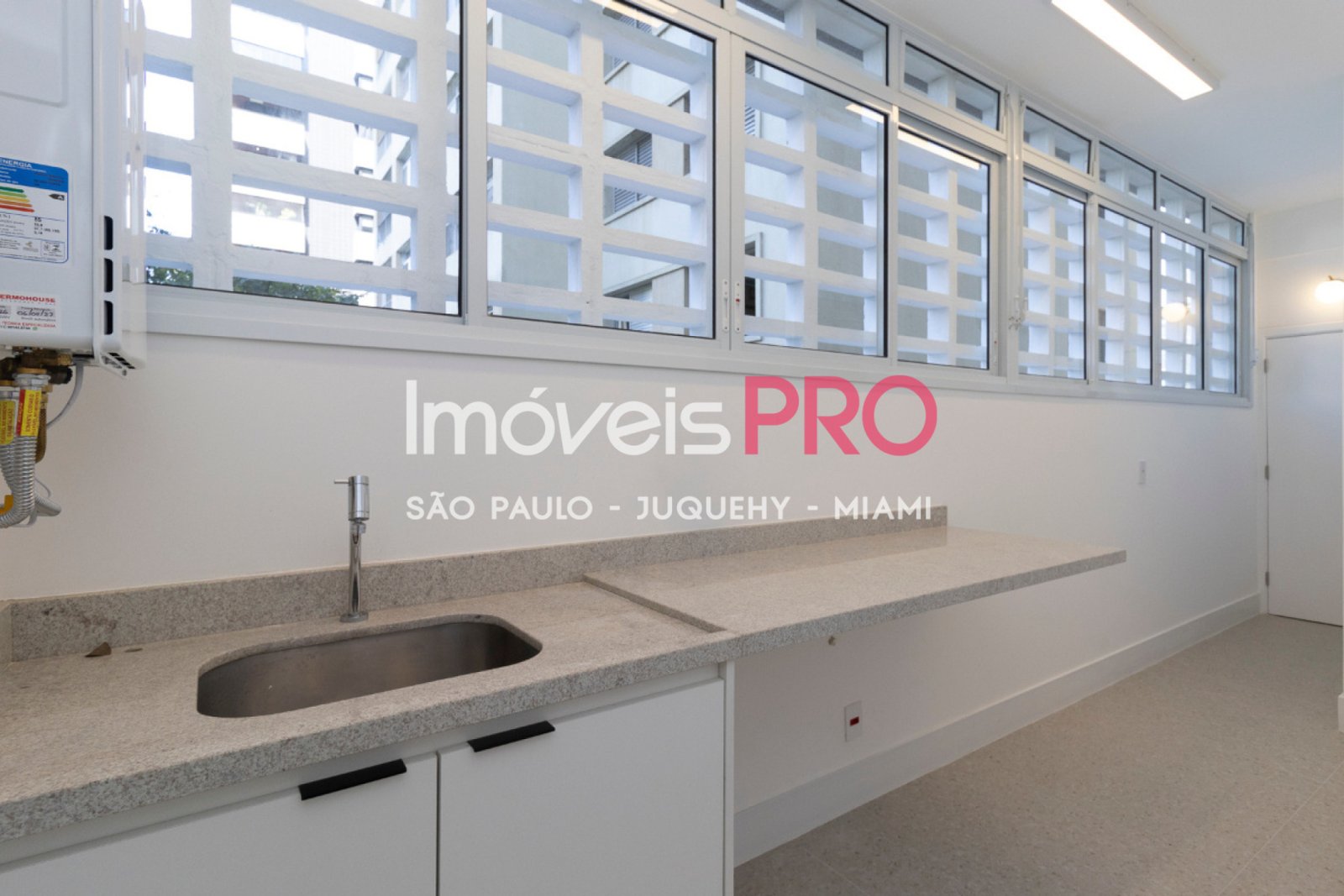 Foto :: https://assets.imoveispro.com.br/thumb/IP38930/apartamento-venda-higienopolis_IP38930_47_1920x1080.jpg?