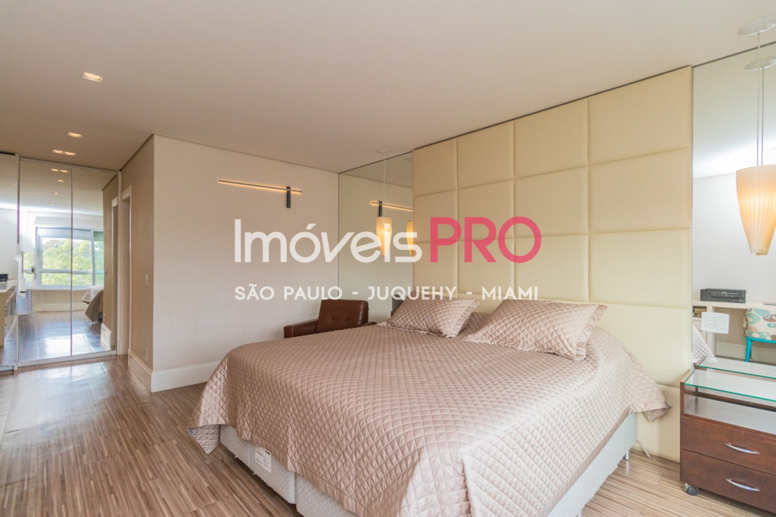 Foto :: https://assets.imoveispro.com.br/thumb/IP38933/apartamento-venda-campo-belo_IP38933_17_1920x1080.jpg?