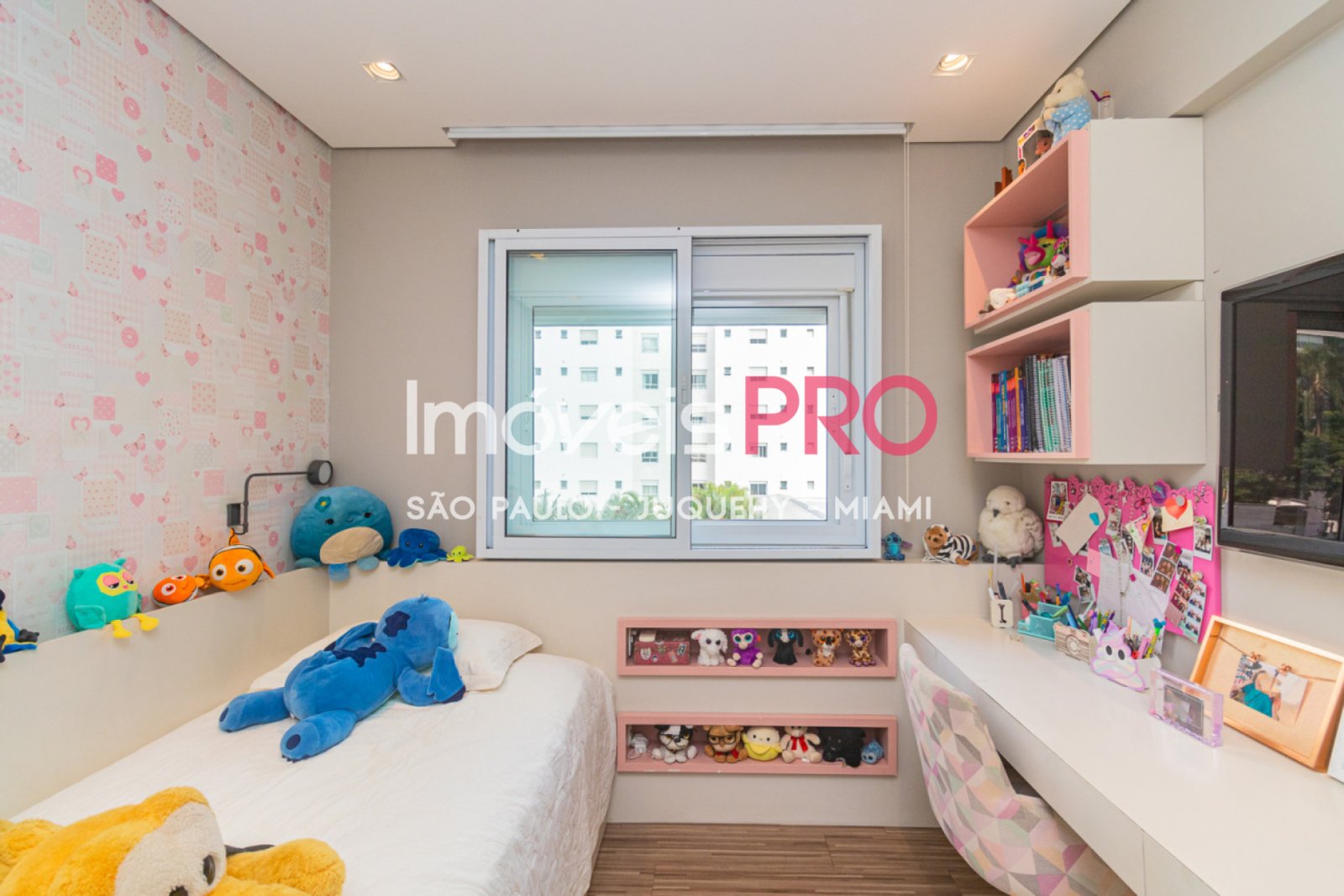 Foto :: IP38933