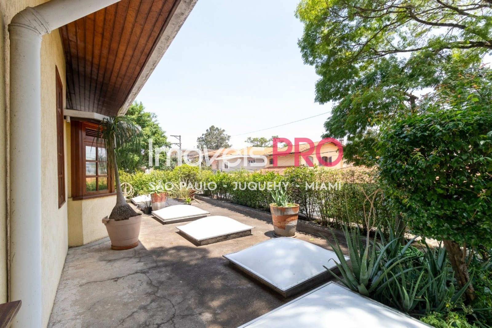 Foto :: https://assets.imoveispro.com.br/thumb/IP38939/sobrado-venda-jardim-prudencia_IP38939_17_1920x1080.jpg?