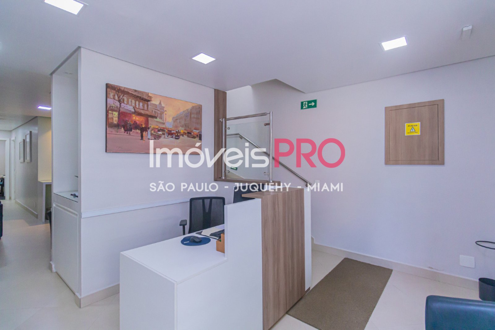 Foto :: https://assets.imoveispro.com.br/thumb/IP38946/casa-venda-itaim-bibi_IP38946_11_1920x1080.jpg?