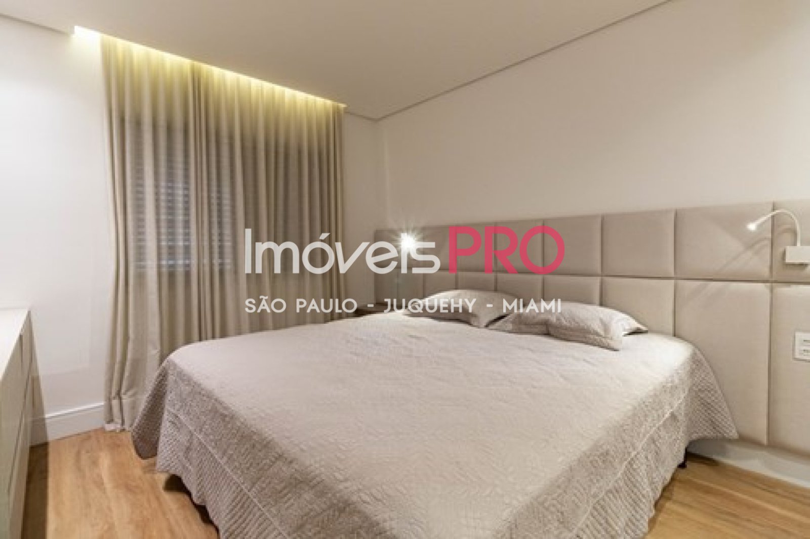 Foto :: IP38949