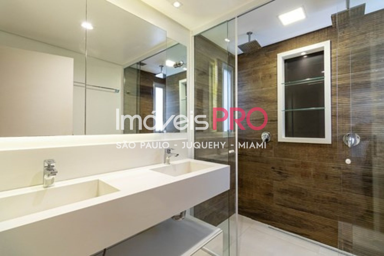 Foto :: https://assets.imoveispro.com.br/thumb/IP38949/apartamento-venda-itaim-bibi_IP38949_23_1920x1080.jpg?