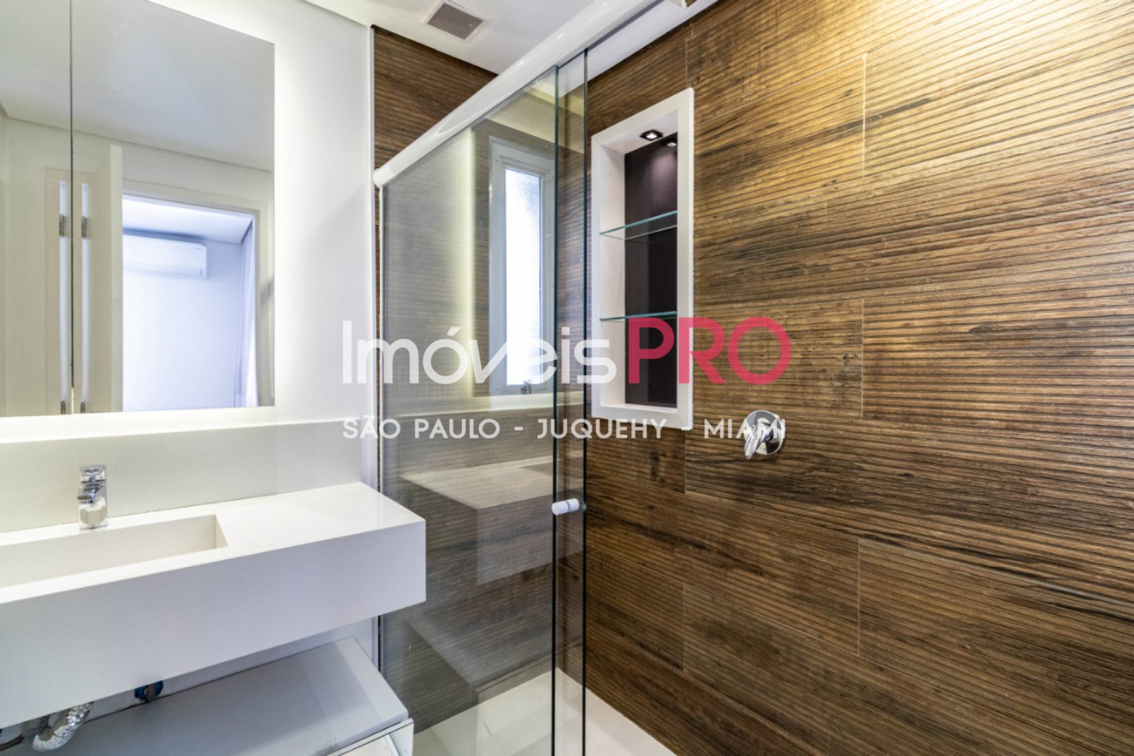 Foto :: IP38949