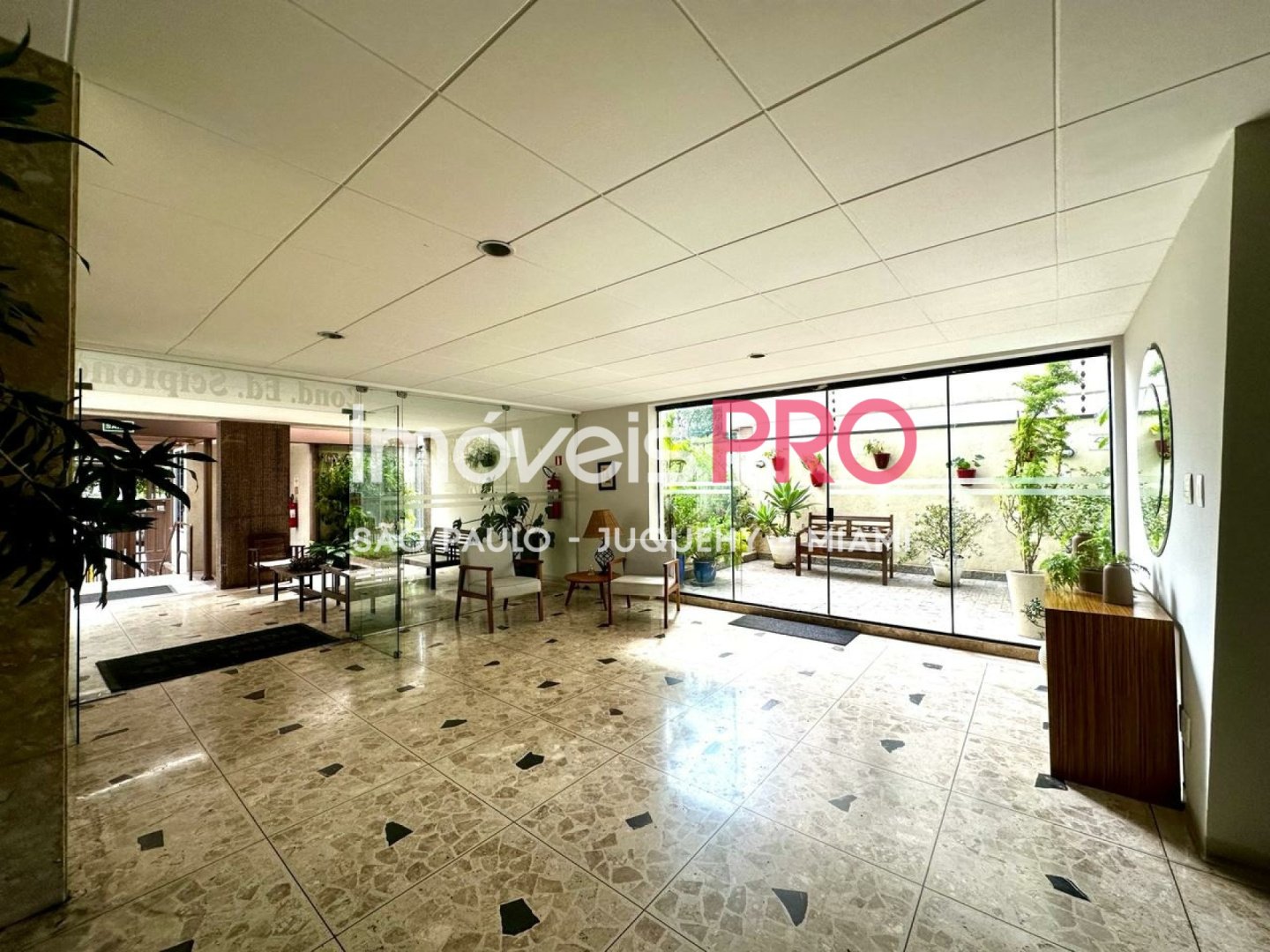 Foto :: https://assets.imoveispro.com.br/thumb/IP38949/apartamento-venda-itaim-bibi_IP38949_35_1920x1080.jpg?