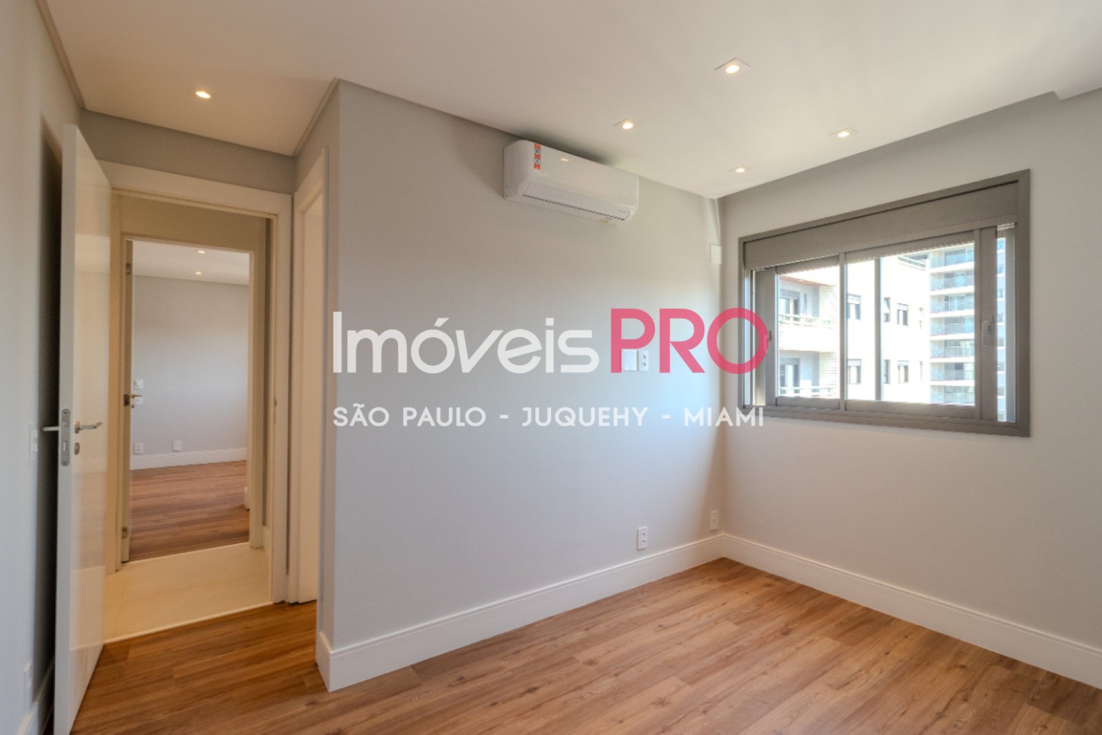 Foto :: https://assets.imoveispro.com.br/thumb/IP38961/apartamento-venda-moema-passaros_IP38961_23_1920x1080.jpg?