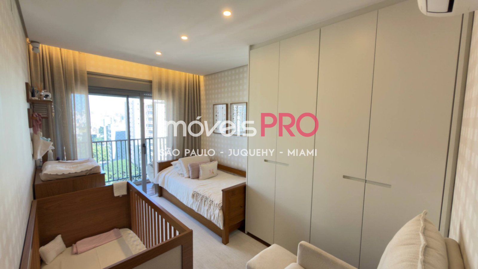 Foto :: https://assets.imoveispro.com.br/thumb/IP38963/apartamento-venda-moema-passaros_IP38963_29_1920x1080.jpg?