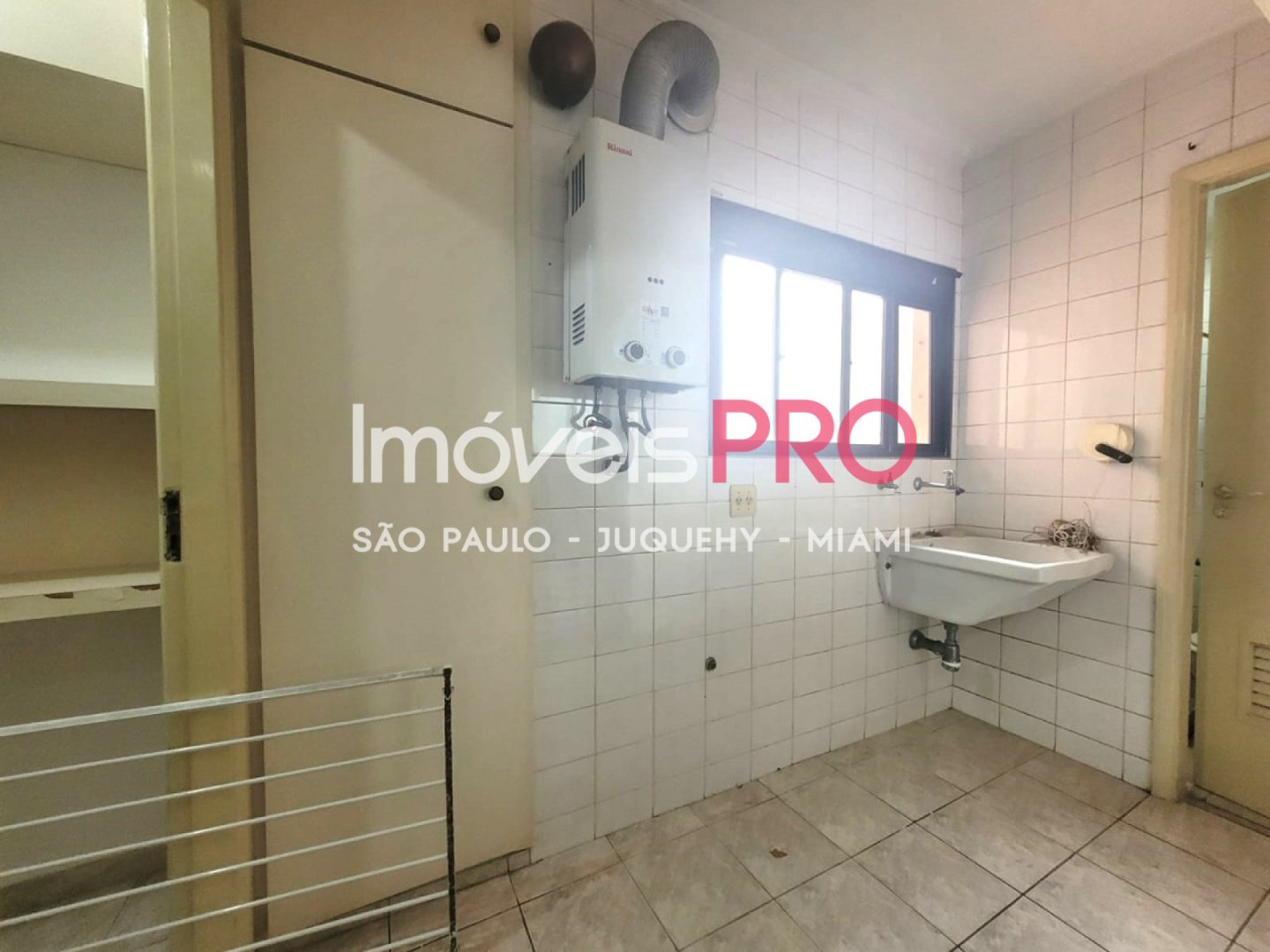Foto :: IP38966
